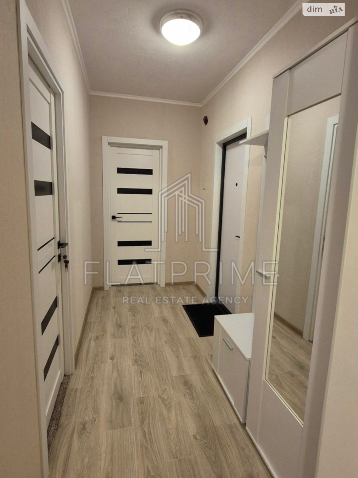 Продаж двокімнатної квартири в Києві, на вул. Симиренка 22Б, район Святошинський фото 1 Продаж двокімнатної квартири в Києві, на вул. Симиренка 22Б, район Святошинський фото 1