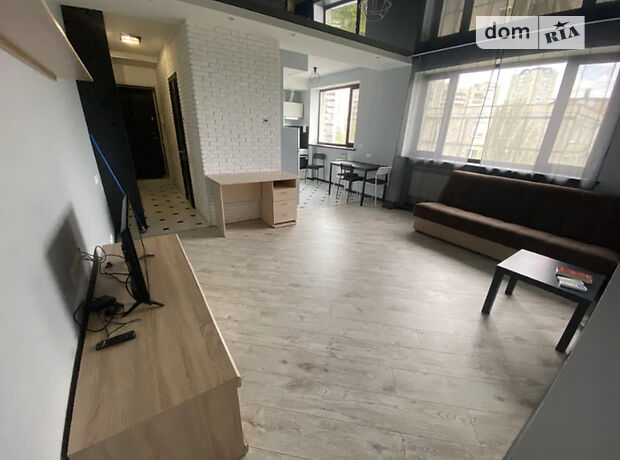Продажа трехкомнатной квартиры в Киеве, на ул. Василия Кучера 10, район Святошинский фото 1 Продажа трехкомнатной квартиры в Киеве, на ул. Василия Кучера 10, район Святошинский фото 1