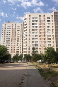 Продажа трехкомнатной квартиры в Киеве, на ул. Василия Верховинца 10, район Святошинский фото 2