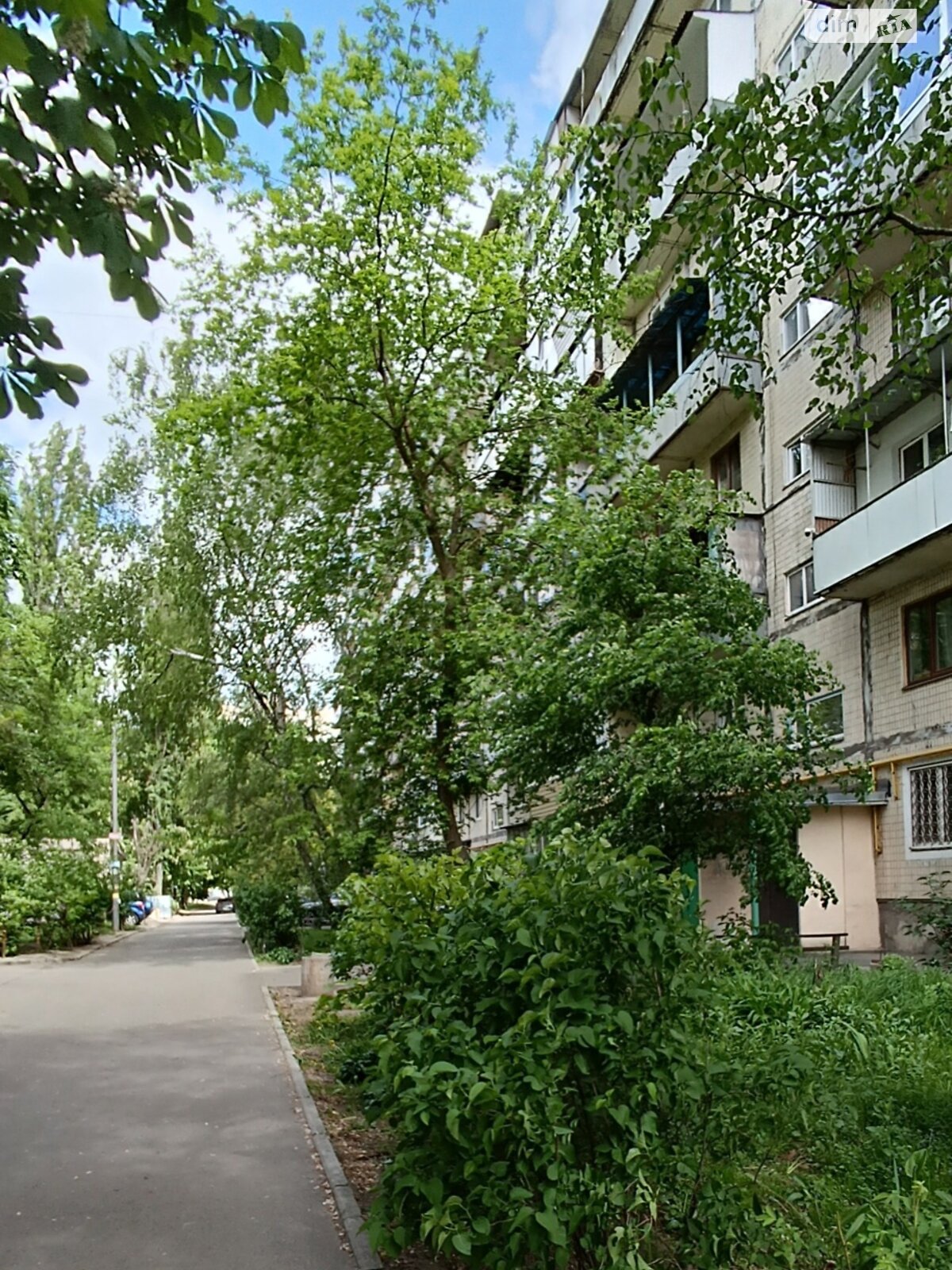 Продаж двокімнатної квартири в Києві, на вул. Зодчих 40, район Святошинський фото 1 Продаж двокімнатної квартири в Києві, на вул. Зодчих 40, район Святошинський фото 1