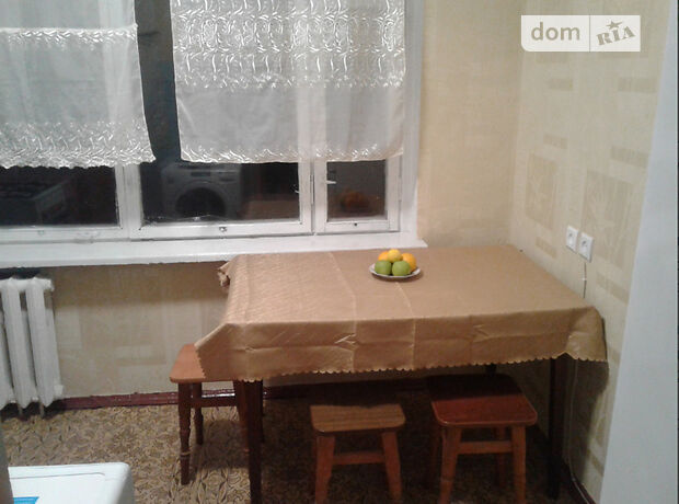 Продажа трехкомнатной квартиры в Киеве, на просп. Леся Курбаса 4, район Святошинский фото 1