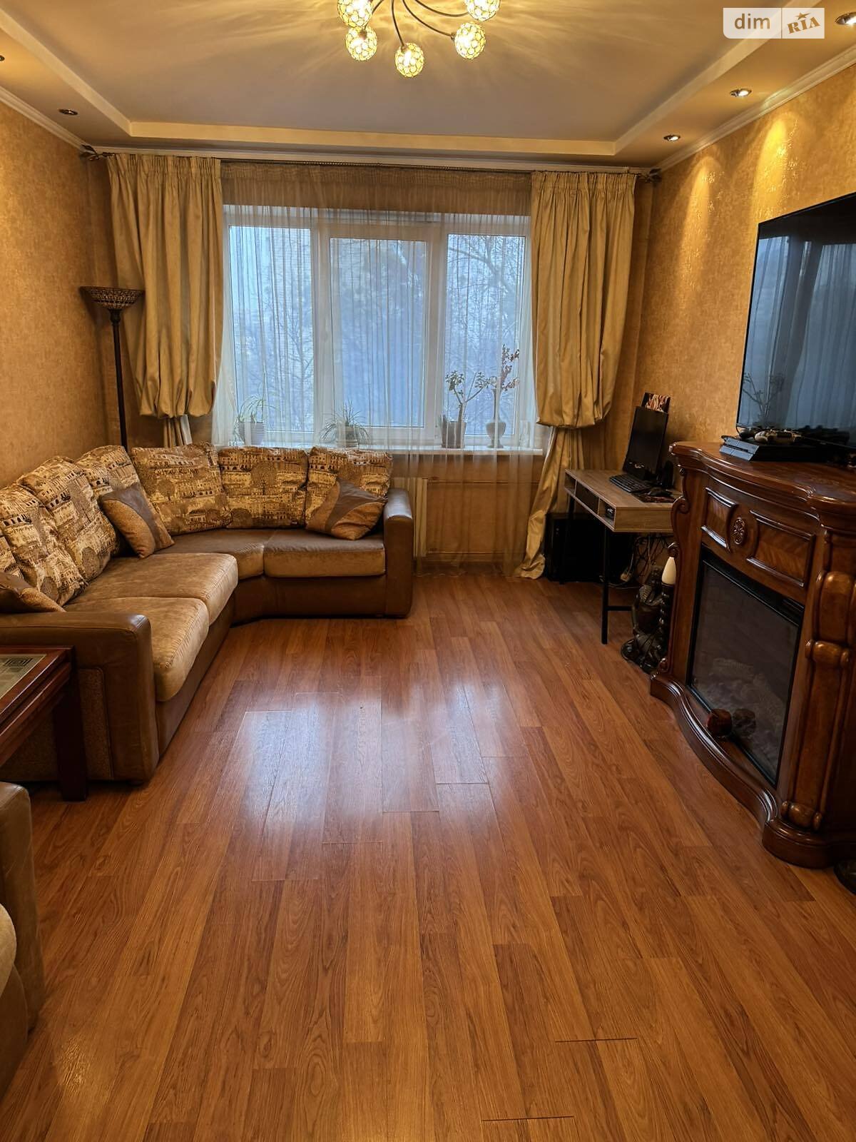 Продажа трехкомнатной квартиры в Киеве, на ул. Симиренко 7, район Святошинский фото 1