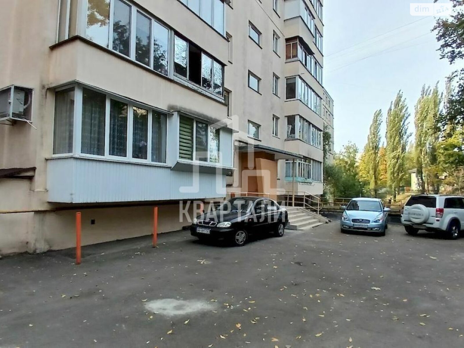 Продажа трехкомнатной квартиры в Киеве, на ул. Академика Щусева 36, район Сырец фото 1