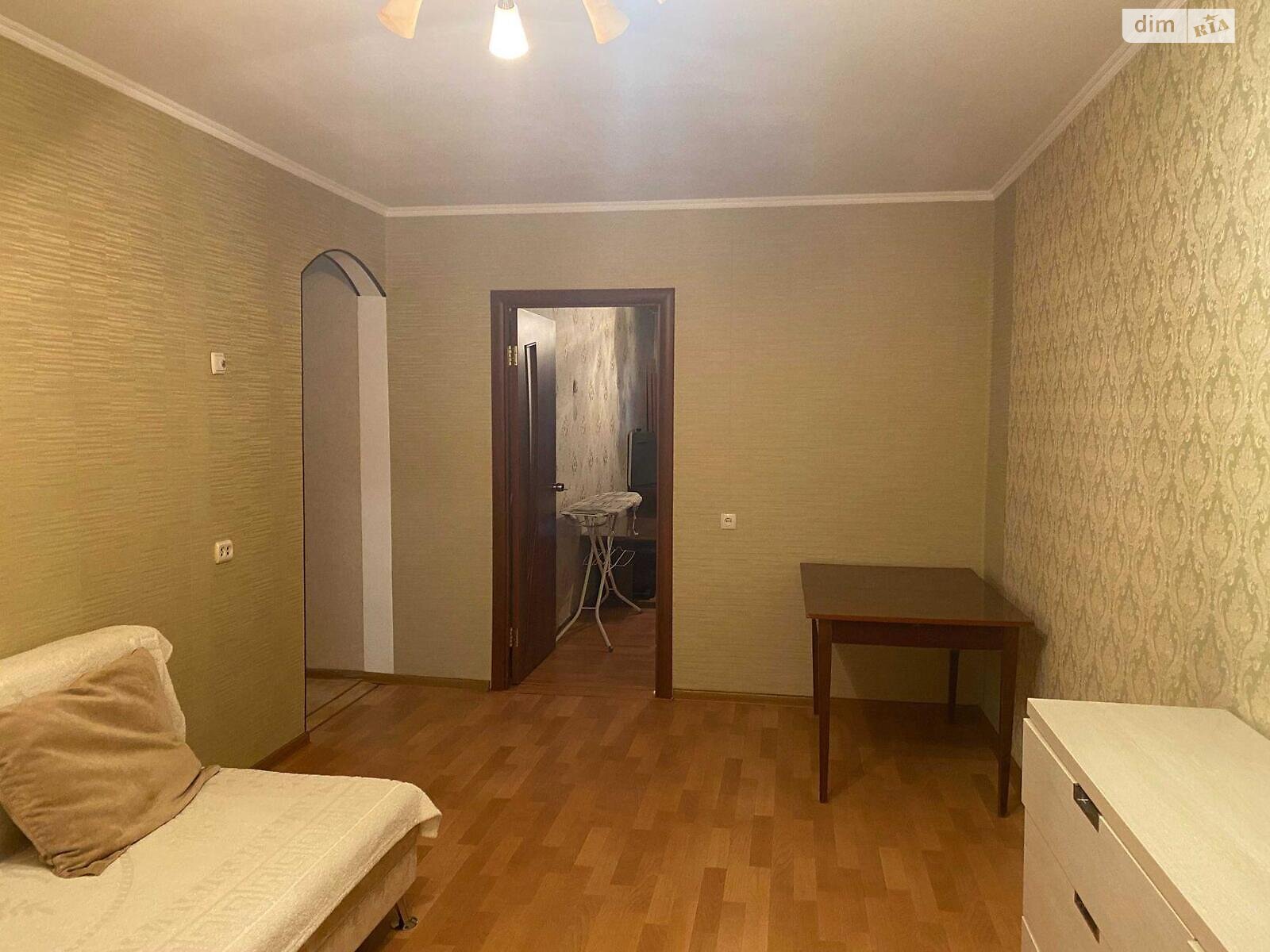 Продажа трехкомнатной квартиры в Киеве, на ул. Бакинская 37, район Сырец фото 1