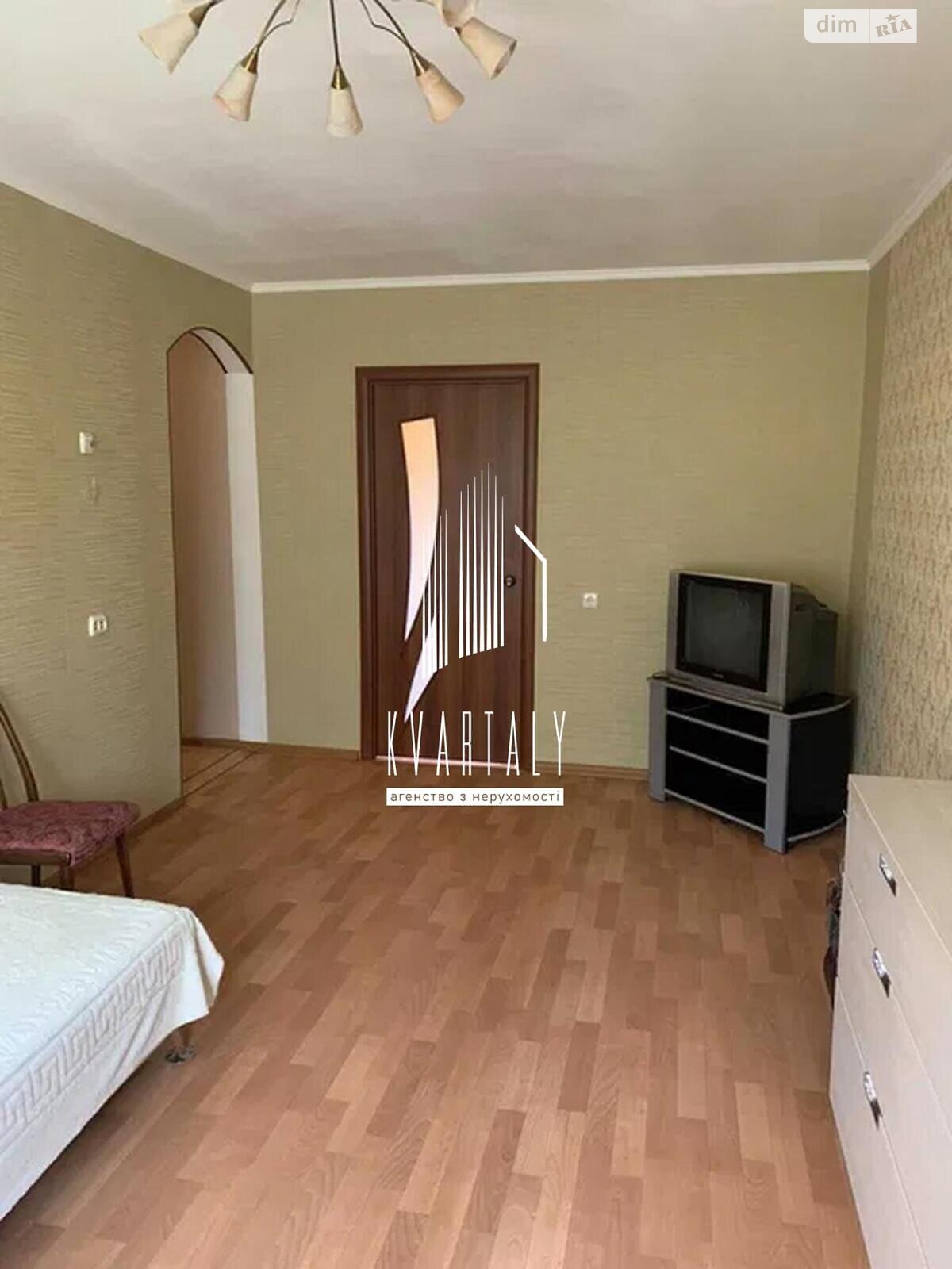 Продаж трикімнатної квартири в Києві, на вул. Бакинська 37, район Сирець фото 1 Продаж трикімнатної квартири в Києві, на вул. Бакинська 37, район Сирець фото 1