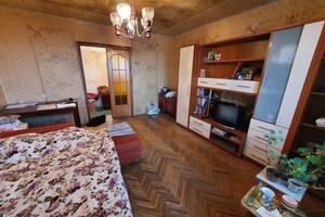 Продажа трехкомнатной квартиры в Киеве, на ул. Елены Телиги 55, район Сырец фото 2