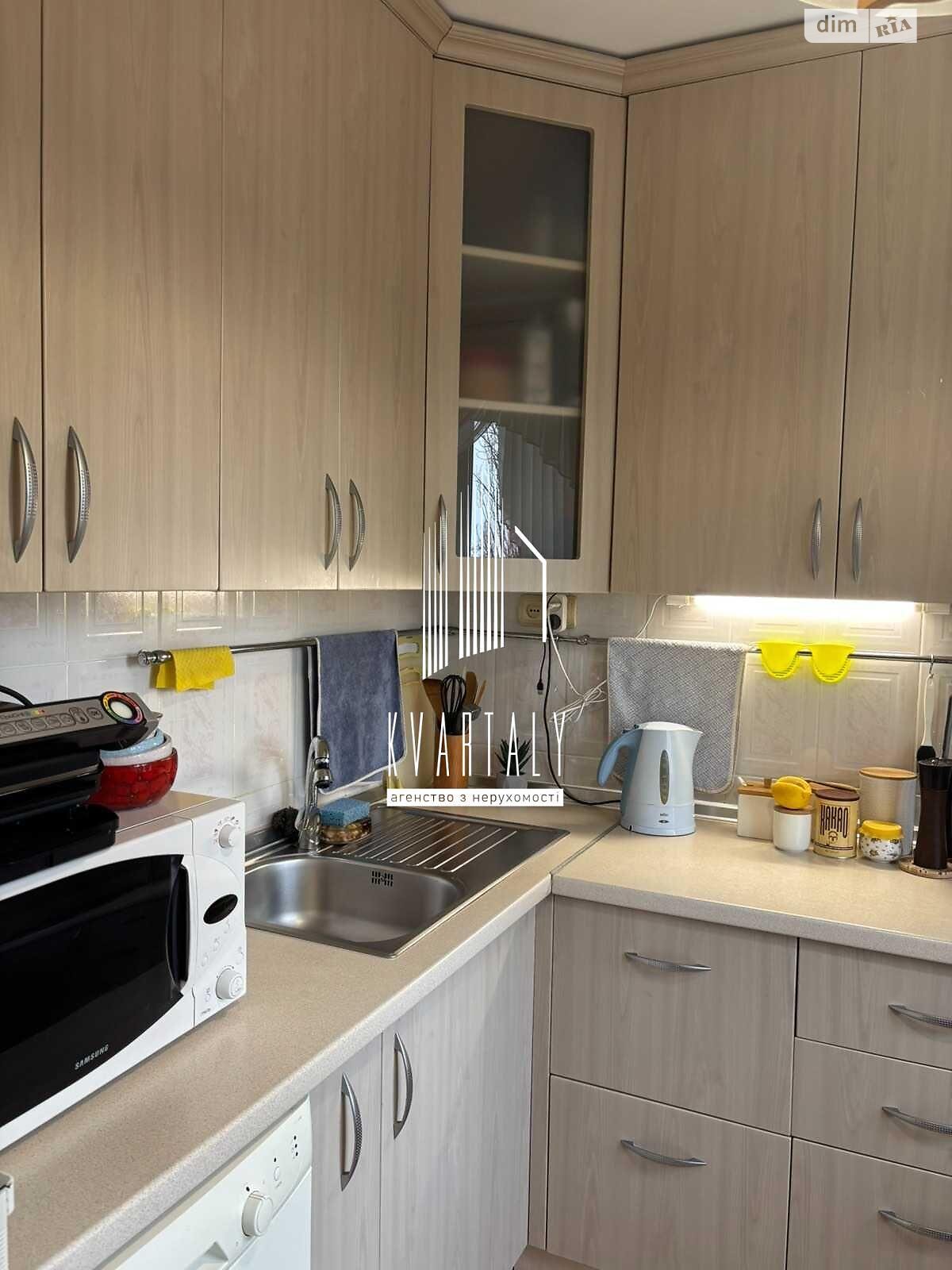 Продаж трикімнатної квартири в Києві, на вул. Олени Теліги 43, район Сирець фото 1 Продаж трикімнатної квартири в Києві, на вул. Олени Теліги 43, район Сирець фото 1