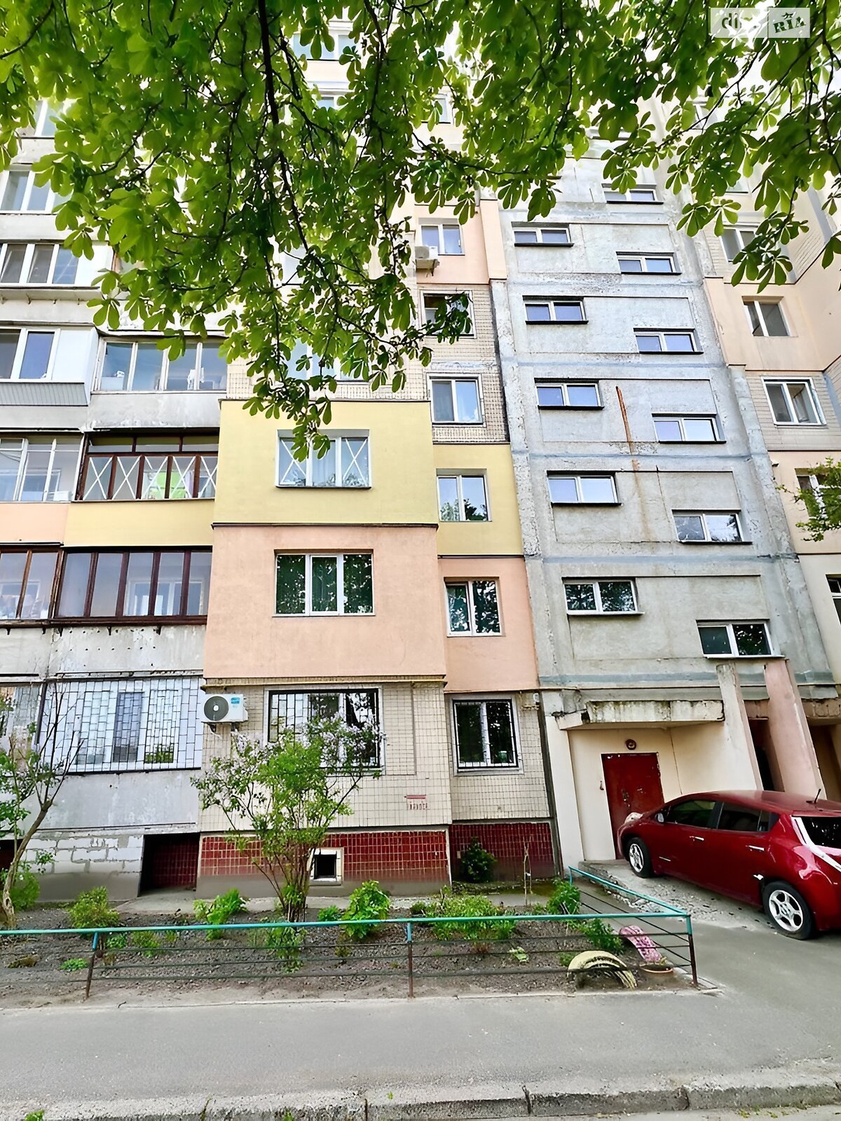 Продажа трехкомнатной квартиры в Киеве, на ул. Владимира Сальского 8, район Сырец фото 1 Продажа трехкомнатной квартиры в Киеве, на ул. Владимира Сальского 8, район Сырец фото 1