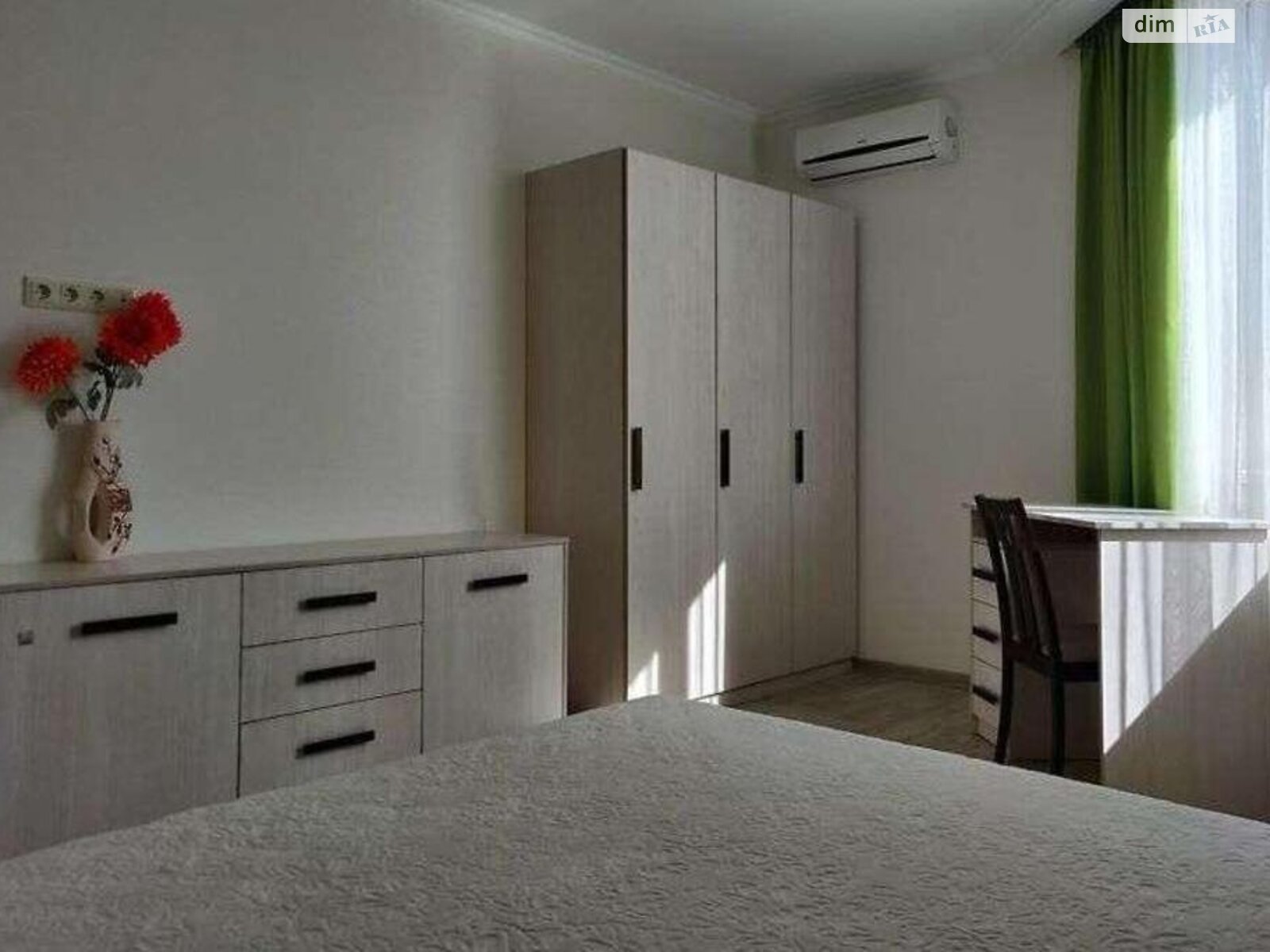 Продажа трехкомнатной квартиры в Киеве, на ул. Рижская 73Г, район Сырец фото 1 Продажа трехкомнатной квартиры в Киеве, на ул. Рижская 73Г, район Сырец фото 1