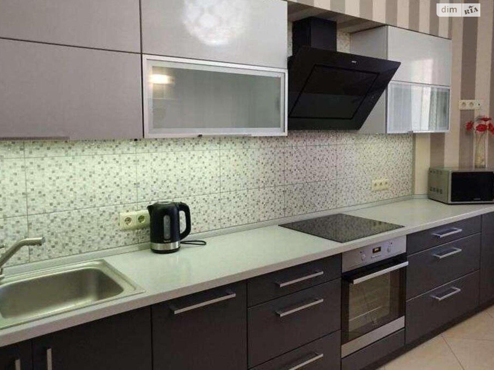 Продажа трехкомнатной квартиры в Киеве, на ул. Рижская 73Г, район Сырец фото 1 Продажа трехкомнатной квартиры в Киеве, на ул. Рижская 73Г, район Сырец фото 1