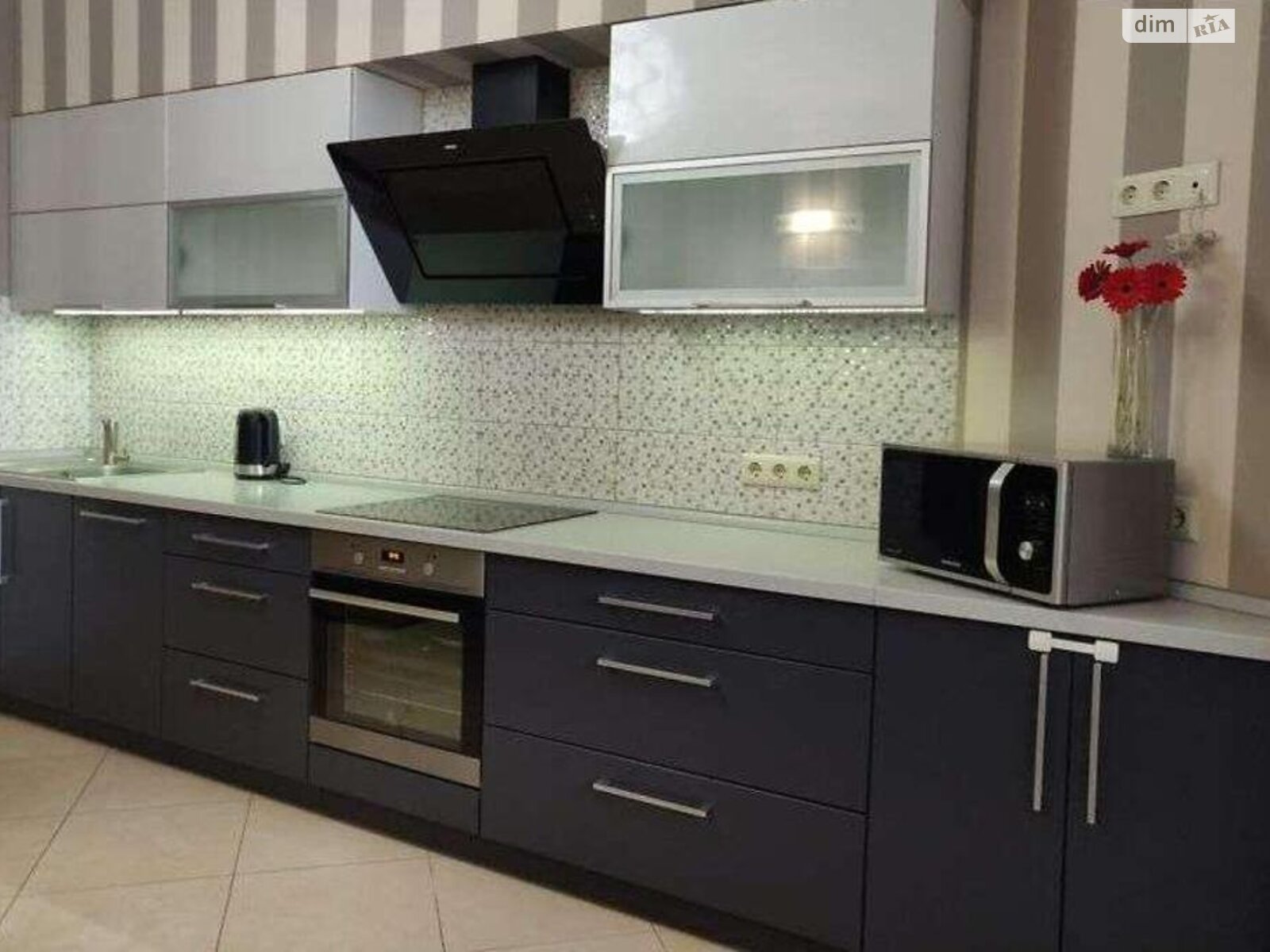 Продажа трехкомнатной квартиры в Киеве, на ул. Рижская 73Г, район Сырец фото 1 Продажа трехкомнатной квартиры в Киеве, на ул. Рижская 73Г, район Сырец фото 1