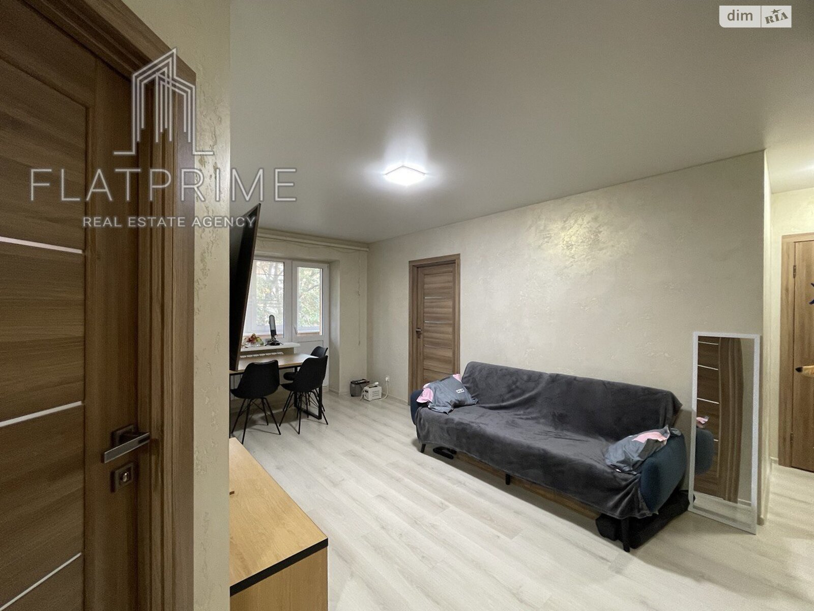 Продаж двокімнатної квартири в Києві, на вул. Ризька 8, район Сирець фото 1