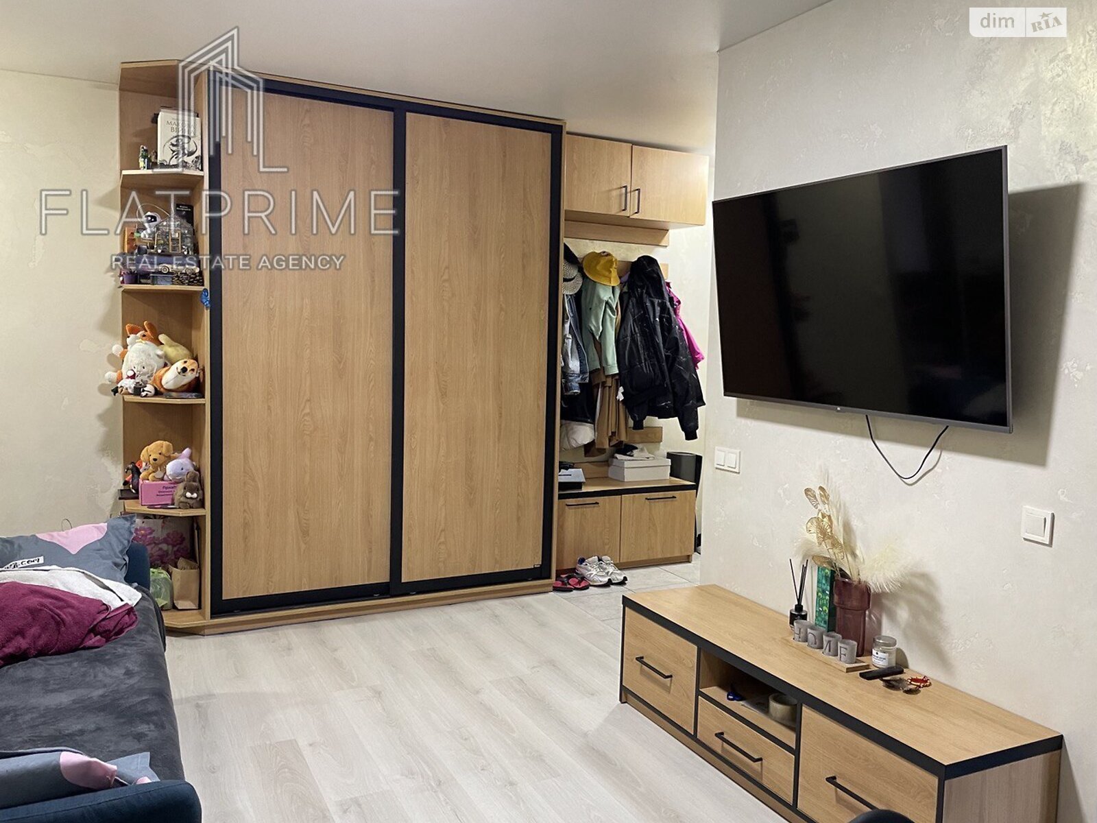 Продаж двокімнатної квартири в Києві, на вул. Ризька 8, район Сирець фото 1