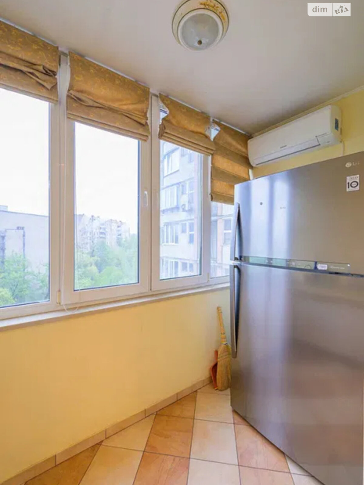 Продажа четырехкомнатной квартиры в Киеве, на ул. Степана Руданского 4-6, район Сырец фото 1 Продажа четырехкомнатной квартиры в Киеве, на ул. Степана Руданского 4-6, район Сырец фото 1