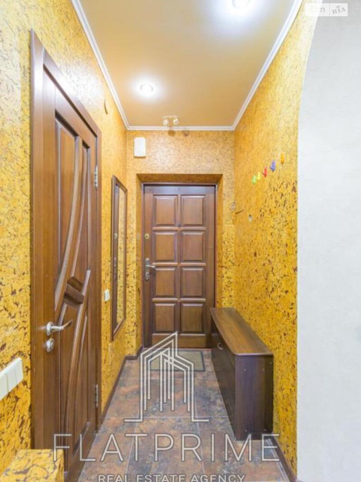 Продажа трехкомнатной квартиры в Киеве, на ул. Степана Руданского 4-6, район Сырец фото 1 Продажа трехкомнатной квартиры в Киеве, на ул. Степана Руданского 4-6, район Сырец фото 1