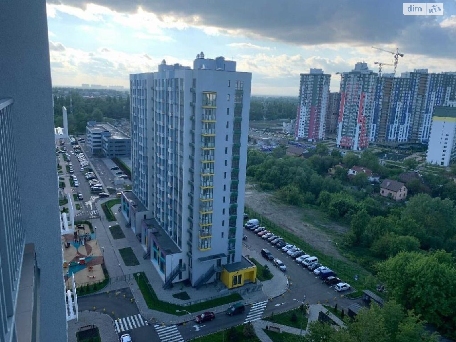 Продаж трикімнатної квартири в Києві, на вул. Тираспольська 60, район Сирець фото 1