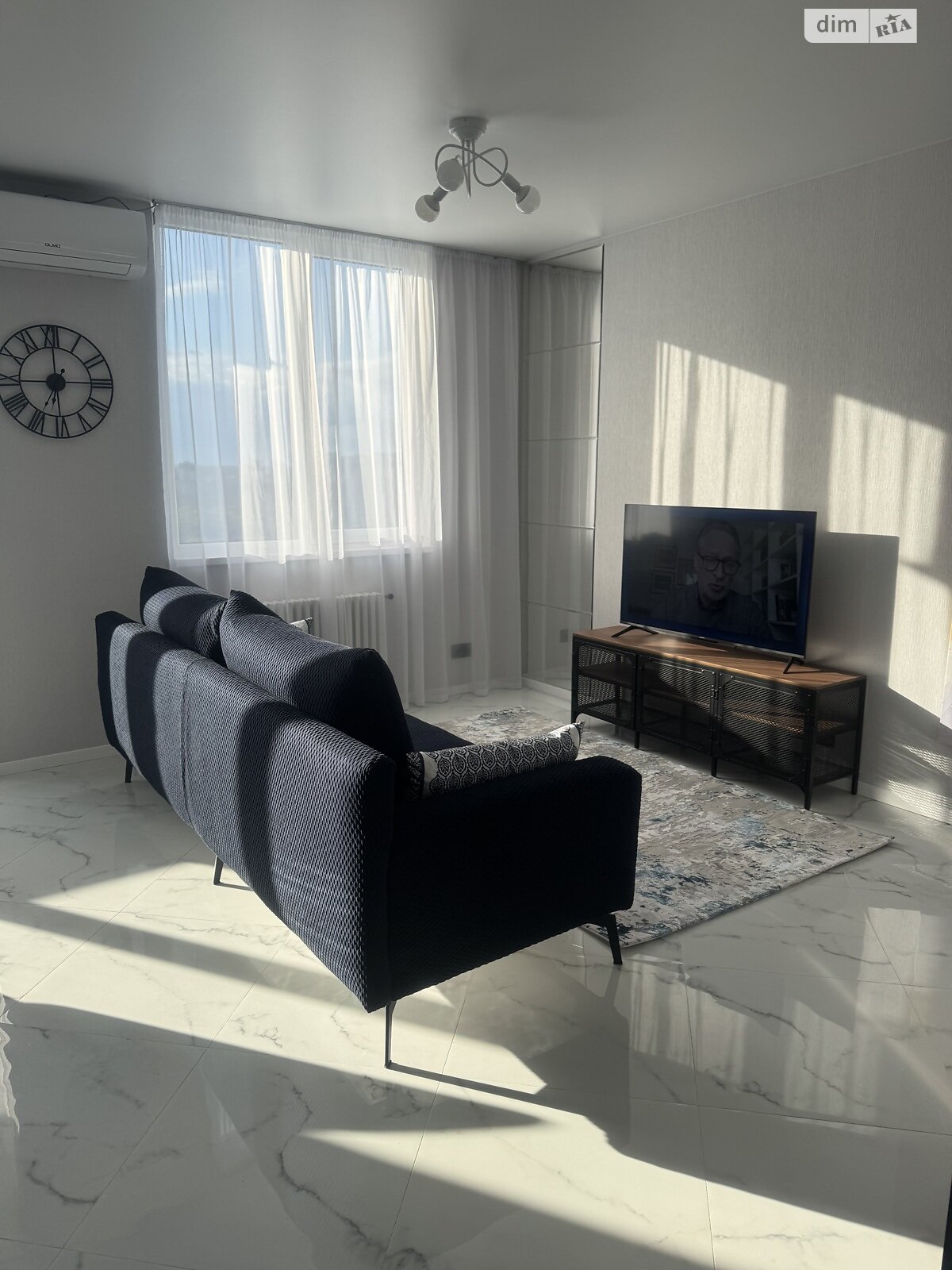 Продаж однокімнатної квартири в Києві, на вул. Українська 6, район Шевченківський фото 1