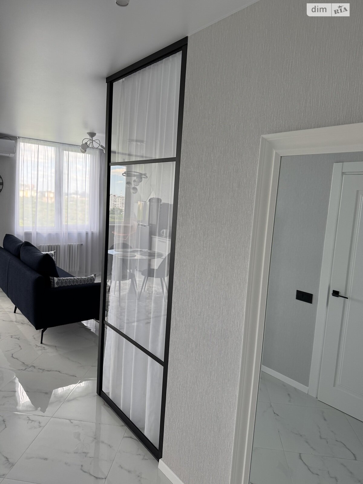 Продаж однокімнатної квартири в Києві, на вул. Українська 6, район Шевченківський фото 1