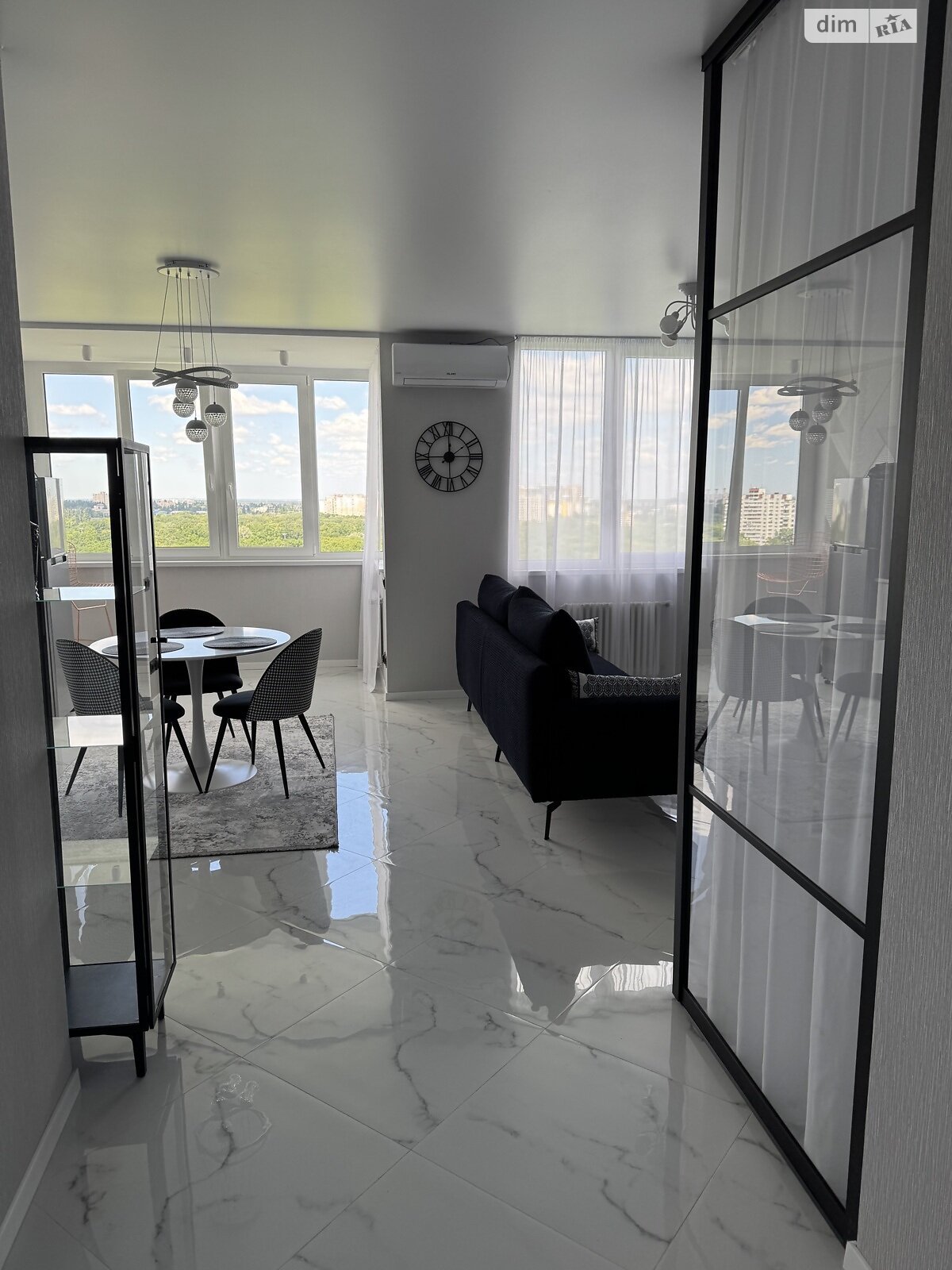 Продаж однокімнатної квартири в Києві, на вул. Українська 6, район Шевченківський фото 1