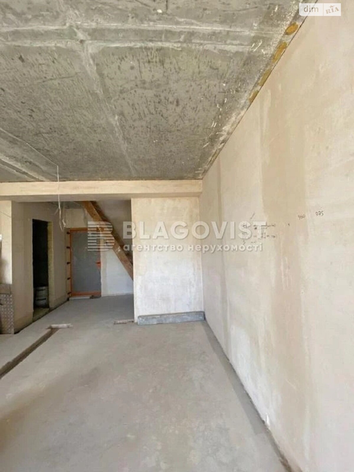 Продажа трехкомнатной квартиры в Киеве, на ул. Глубочицкая 13, район Татарка фото 1 Продажа трехкомнатной квартиры в Киеве, на ул. Глубочицкая 13, район Татарка фото 1