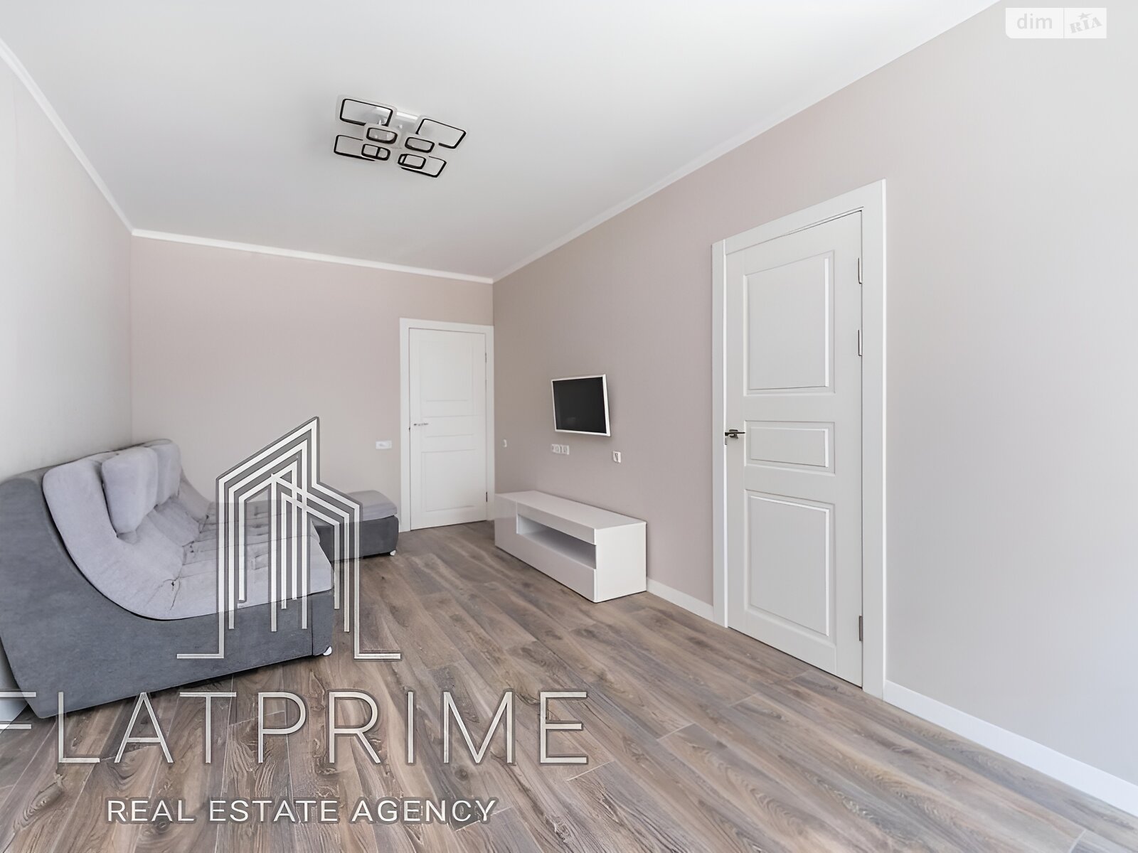 Продажа однокомнатной квартиры в Киеве, на ул. Глубочицкая 13, район Татарка фото 1 Продажа однокомнатной квартиры в Киеве, на ул. Глубочицкая 13, район Татарка фото 1