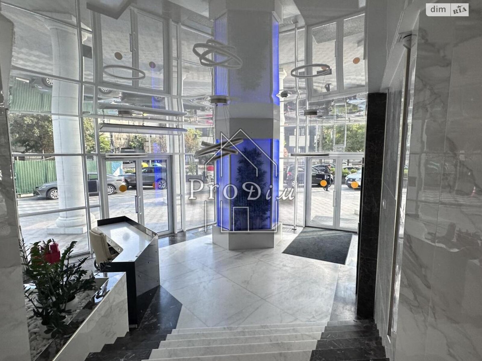 Продажа четырехкомнатной квартиры в Киеве, на ул. Глубочицкая 73, район Татарка фото 1