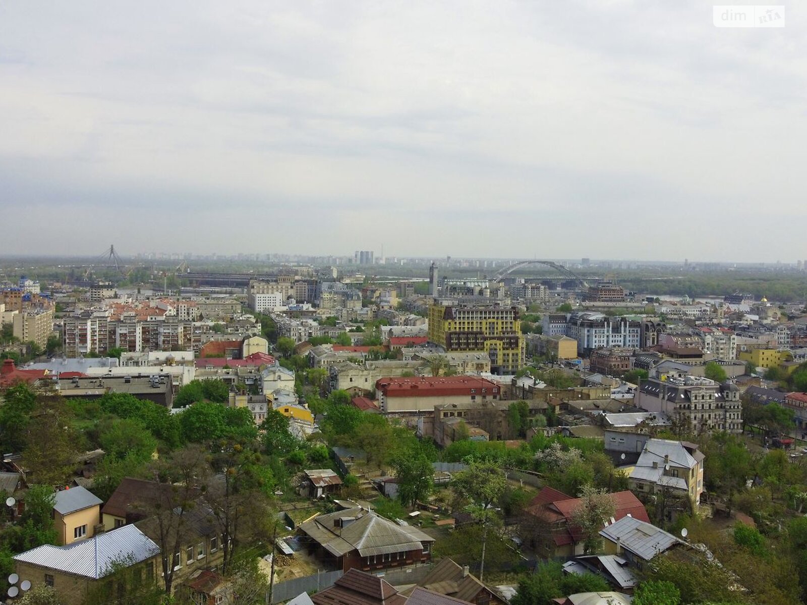 Продаж трикімнатної квартири в Києві, на вул. Лук'янівська 16, район Татарка фото 1 Продаж трикімнатної квартири в Києві, на вул. Лук'янівська 16, район Татарка фото 1