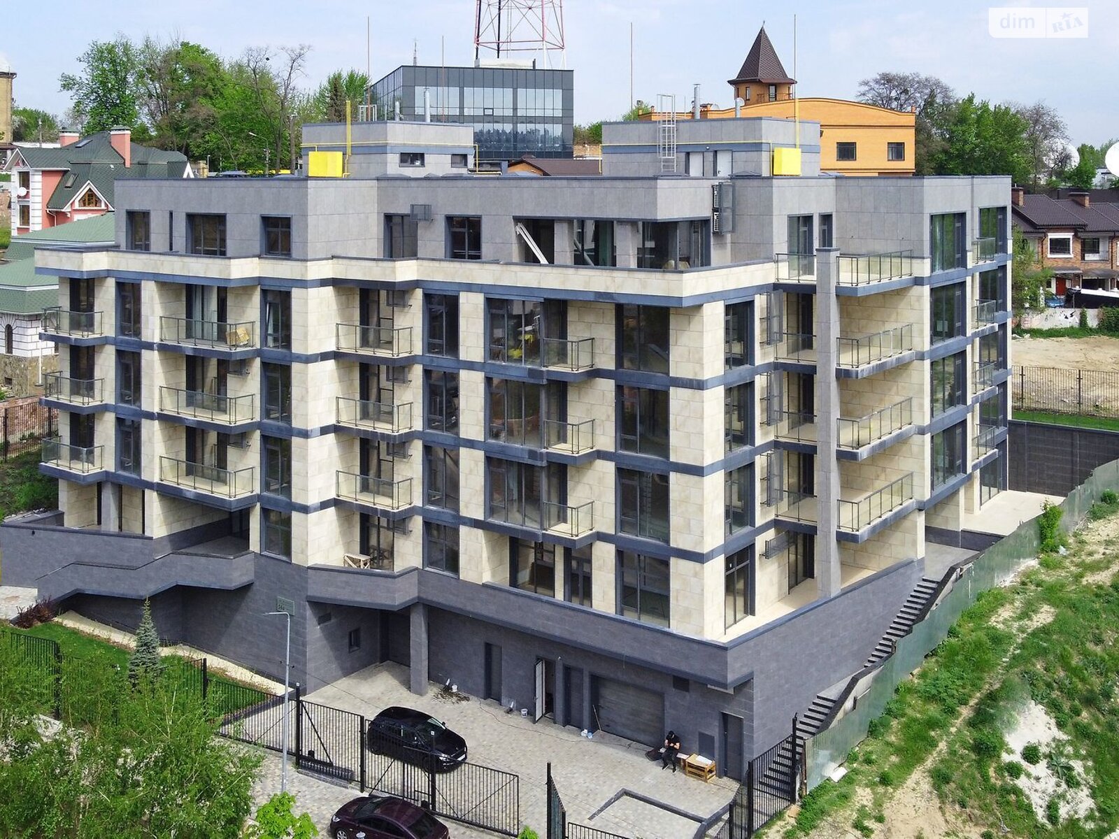 Продаж трикімнатної квартири в Києві, на вул. Лук'янівська 16, район Татарка фото 1 Продаж трикімнатної квартири в Києві, на вул. Лук'янівська 16, район Татарка фото 1