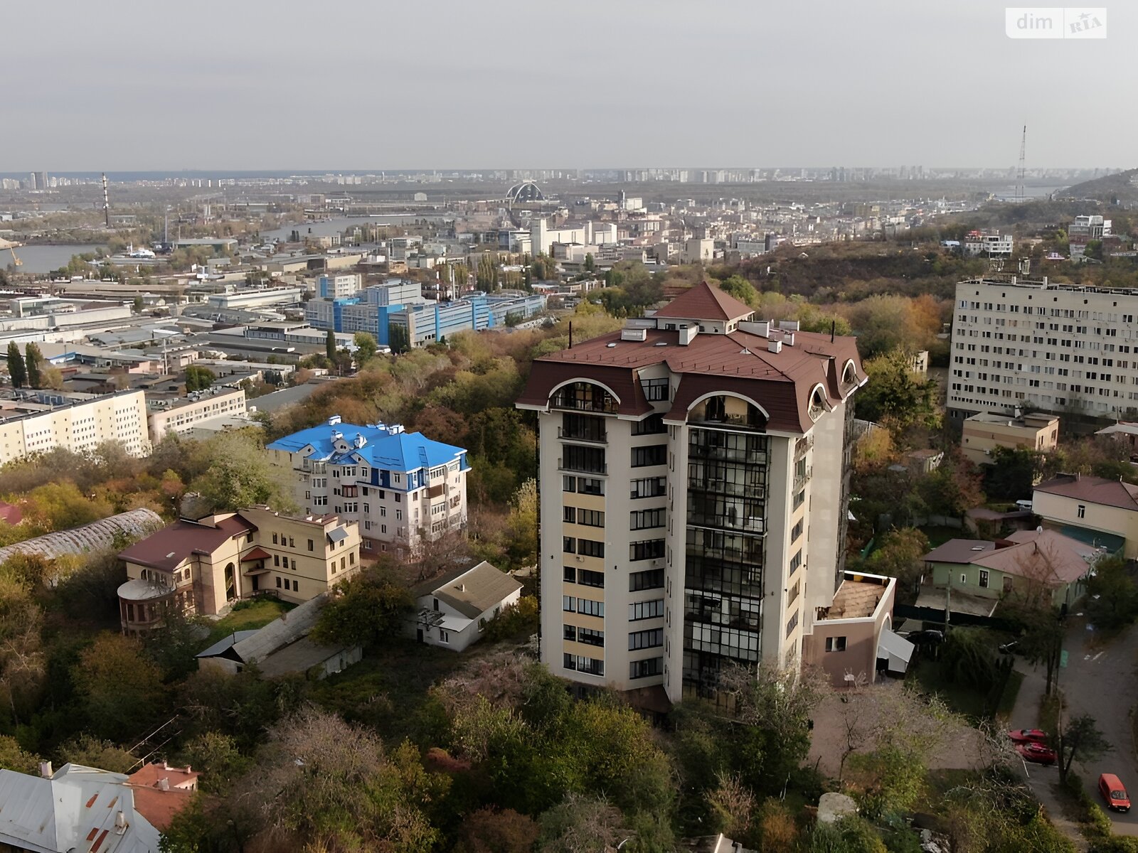 Продажа трехкомнатной квартиры в Киеве, на ул. Нагорная 15, район Татарка фото 1 Продажа трехкомнатной квартиры в Киеве, на ул. Нагорная 15, район Татарка фото 1