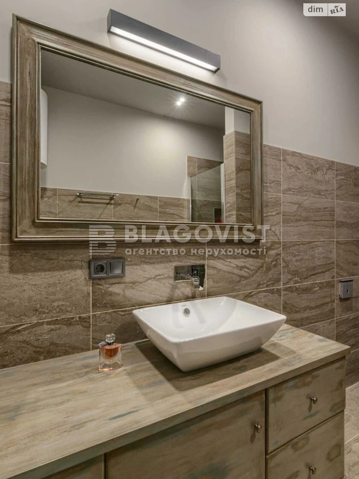 Продаж двокімнатної квартири в Києві, на вул. Нагірна 15, район Татарка фото 1 Продаж двокімнатної квартири в Києві, на вул. Нагірна 15, район Татарка фото 1