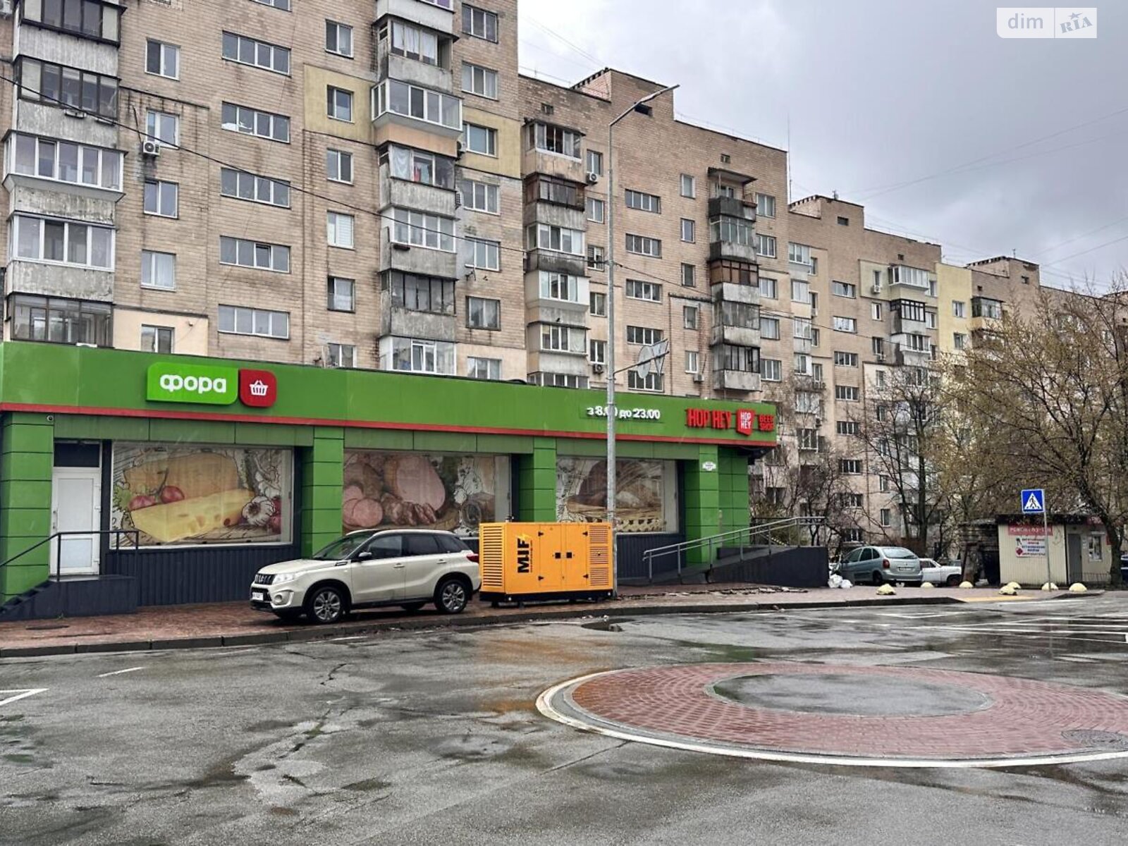 Продажа трехкомнатной квартиры в Киеве, на ул. Князя Владимира Мономаха 26Б, район Татарка фото 1 Продажа трехкомнатной квартиры в Киеве, на ул. Князя Владимира Мономаха 26Б, район Татарка фото 1