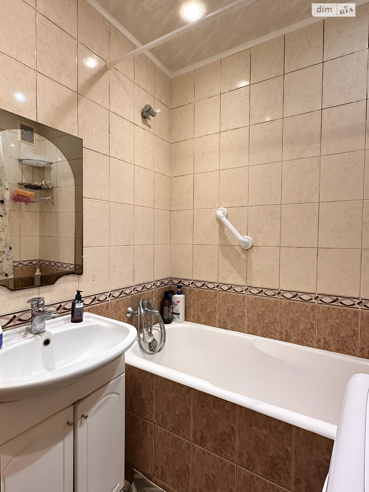 Продажа трехкомнатной квартиры в Киеве, на ул. Печенежская 1/7, район Татарка фото 1 Продажа трехкомнатной квартиры в Киеве, на ул. Печенежская 1/7, район Татарка фото 1