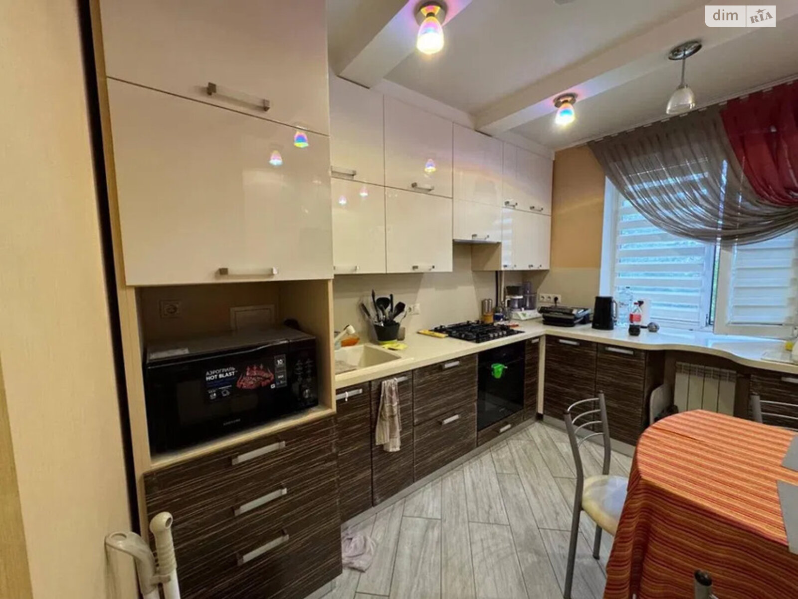 Продаж трикімнатної квартири в Києві, на вул. Печенізька 9, район Татарка фото 1 Продаж трикімнатної квартири в Києві, на вул. Печенізька 9, район Татарка фото 1
