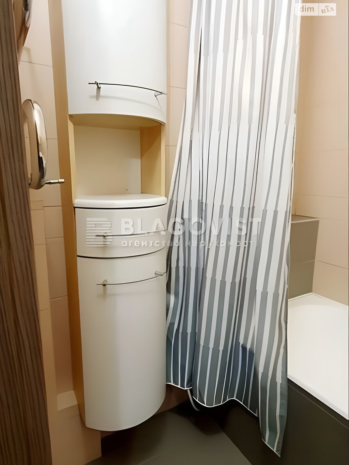 Продаж трикімнатної квартири в Києві, на вул. Половецька 16, район Татарка фото 1
