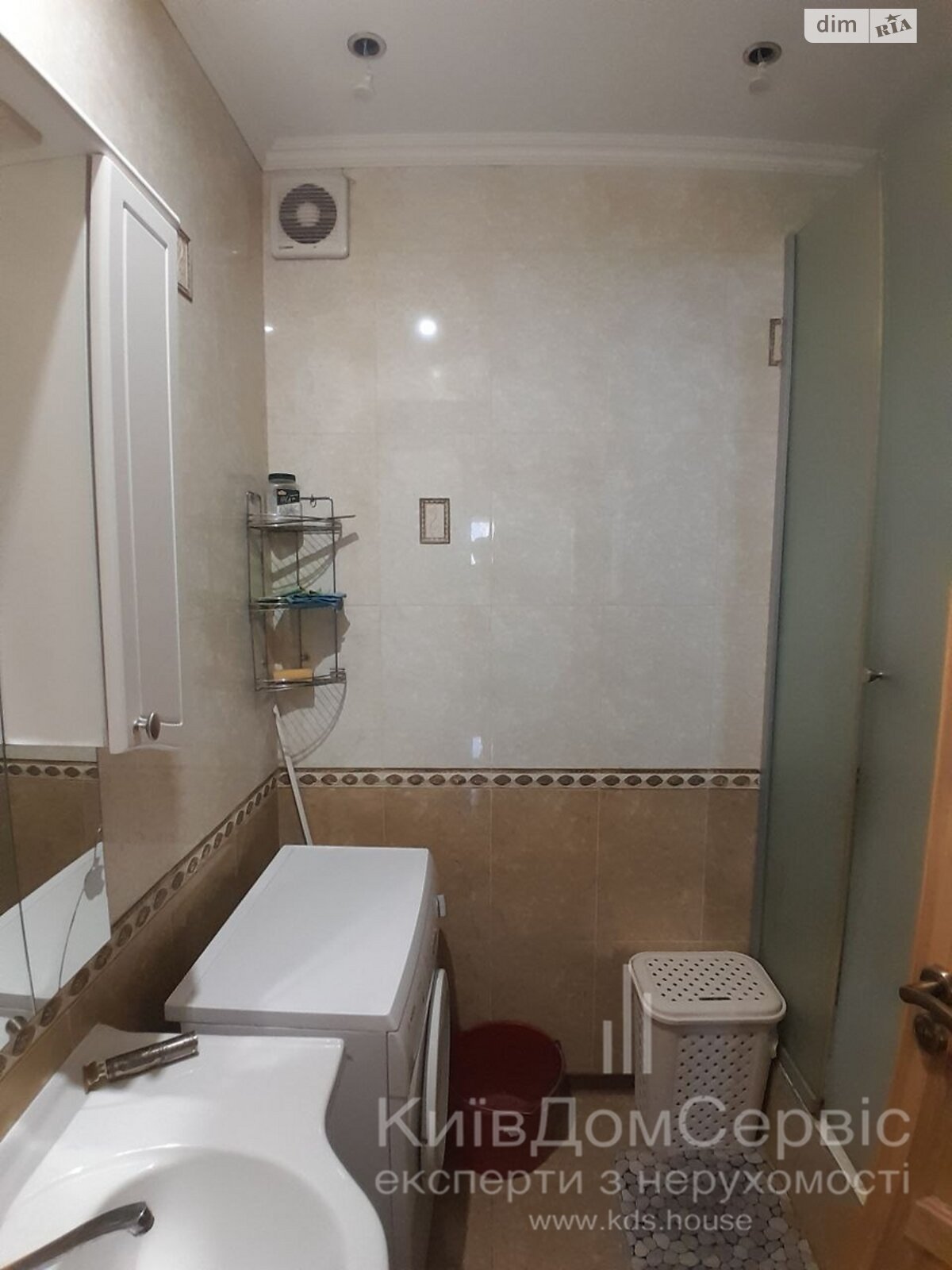 Продажа трехкомнатной квартиры в Киеве, на ул. Татарская 18Б, район Шевченковский фото 1 Продажа трехкомнатной квартиры в Киеве, на ул. Татарская 18Б, район Шевченковский фото 1