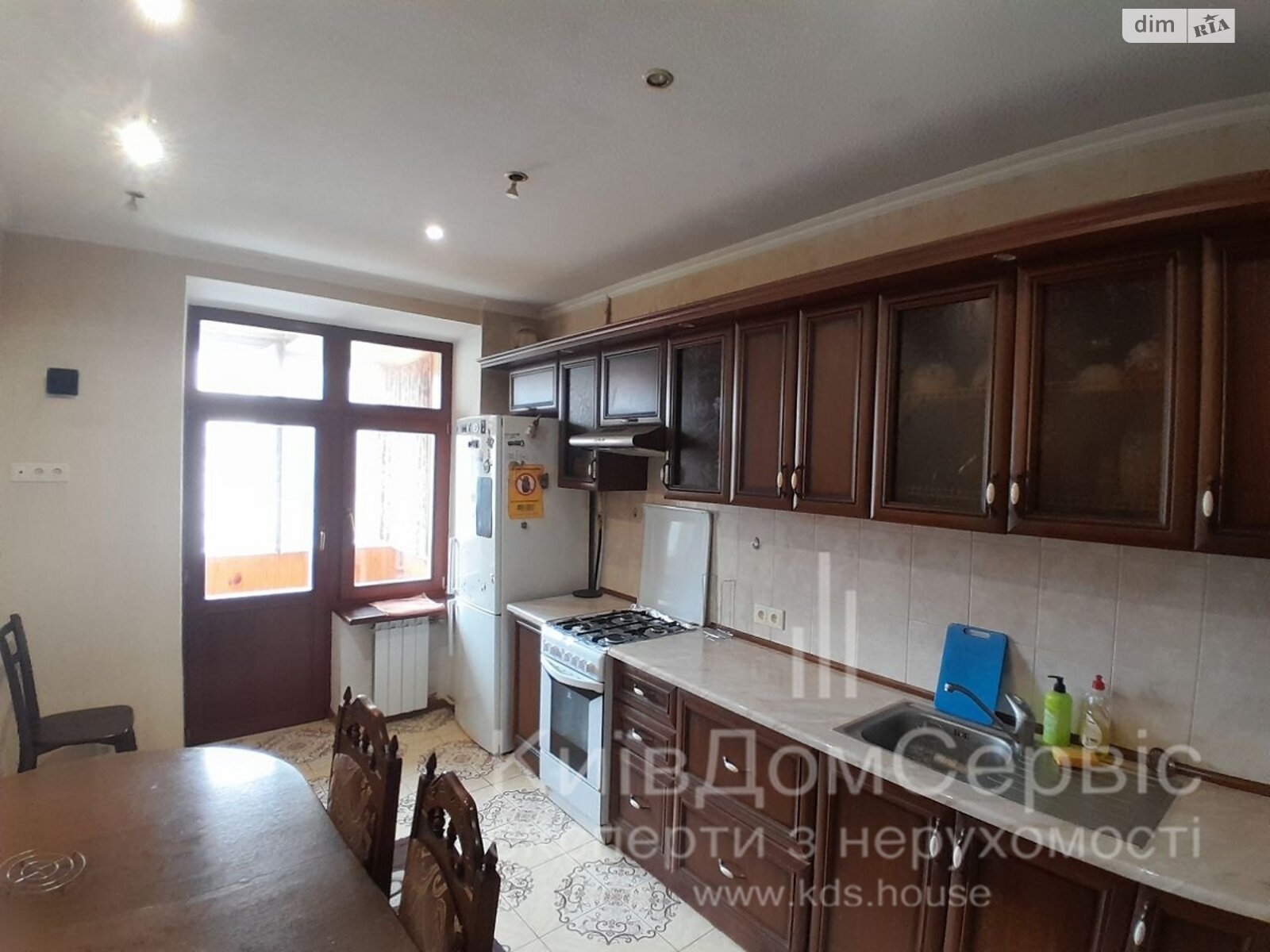 Продажа трехкомнатной квартиры в Киеве, на ул. Татарская 18Б, район Шевченковский фото 1 Продажа трехкомнатной квартиры в Киеве, на ул. Татарская 18Б, район Шевченковский фото 1