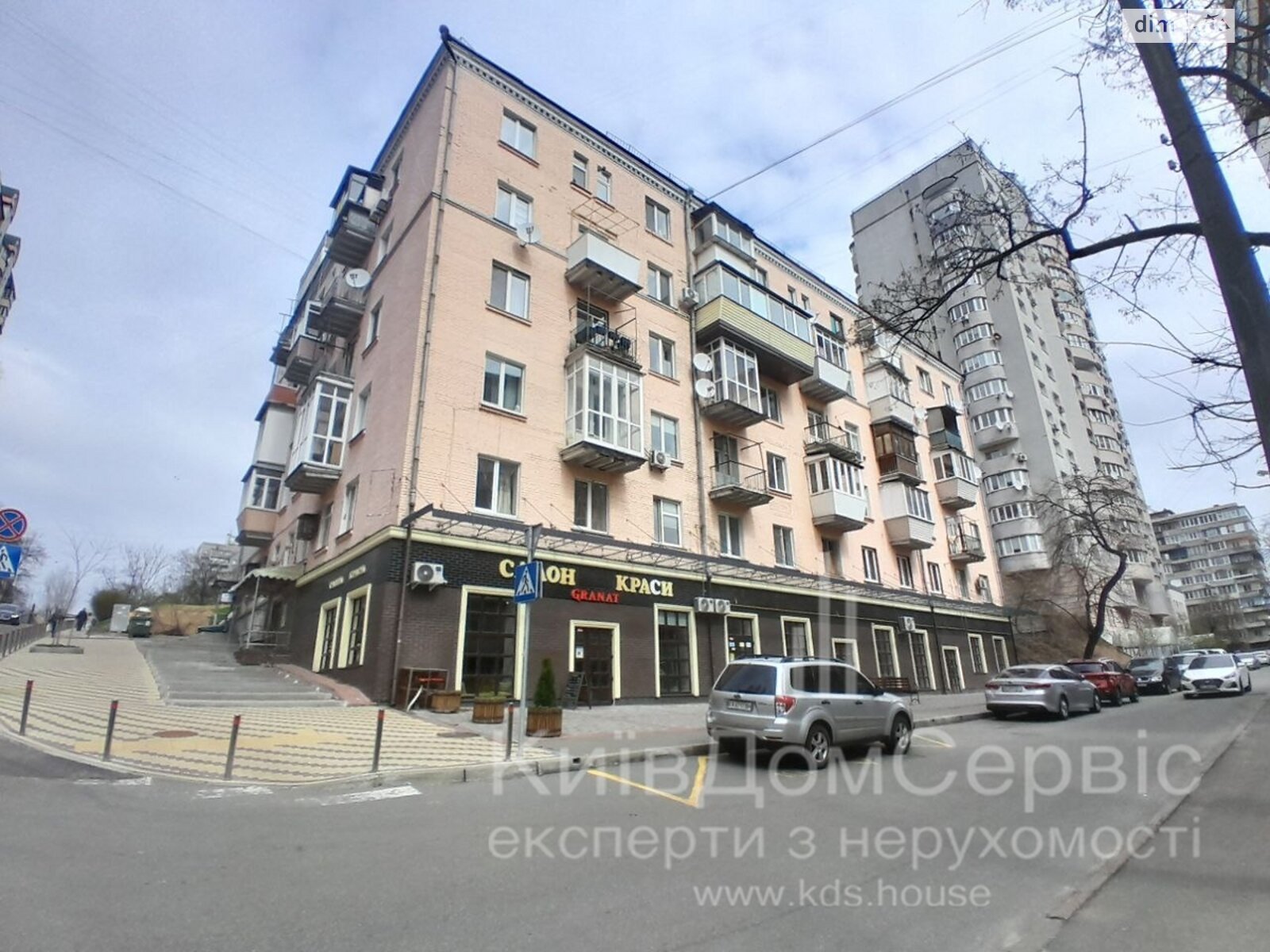 Продажа трехкомнатной квартиры в Киеве, на ул. Татарская 18Б, район Шевченковский фото 1 Продажа трехкомнатной квартиры в Киеве, на ул. Татарская 18Б, район Шевченковский фото 1