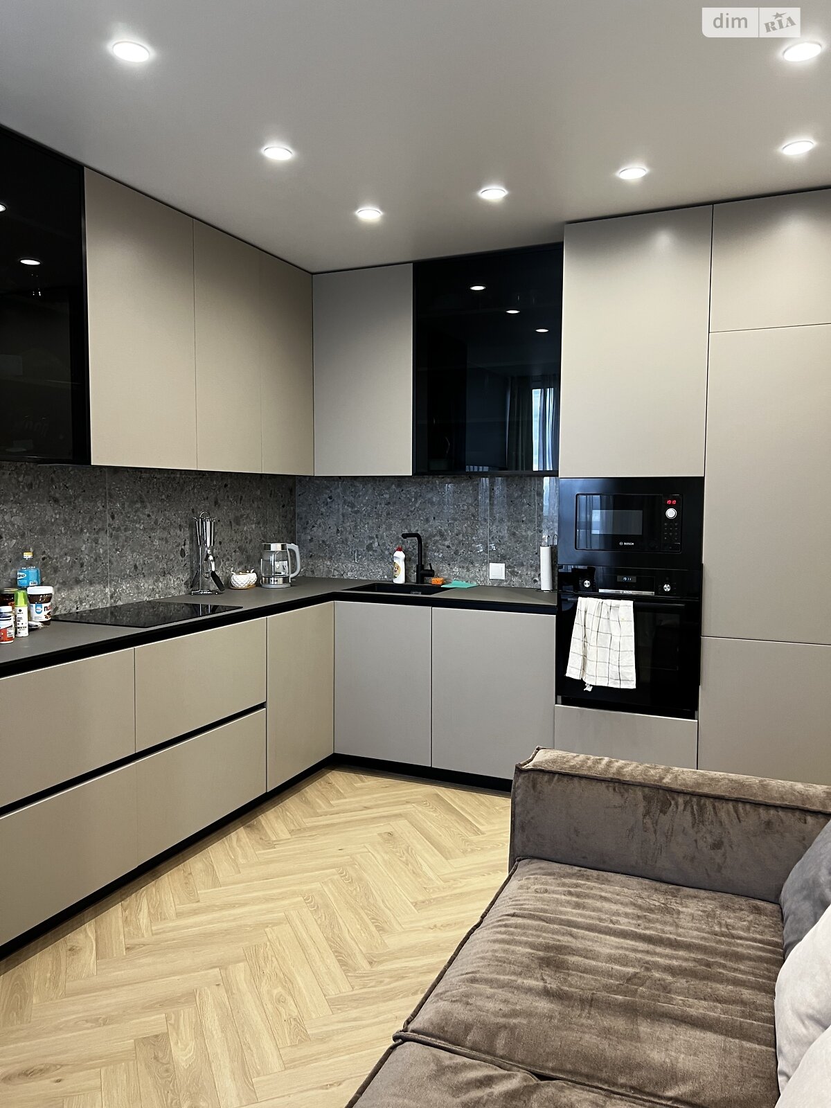 Продажа трехкомнатной квартиры в Киеве, на шоссе Столичное 1, район Теличка фото 1 Продажа трехкомнатной квартиры в Киеве, на шоссе Столичное 1, район Теличка фото 1