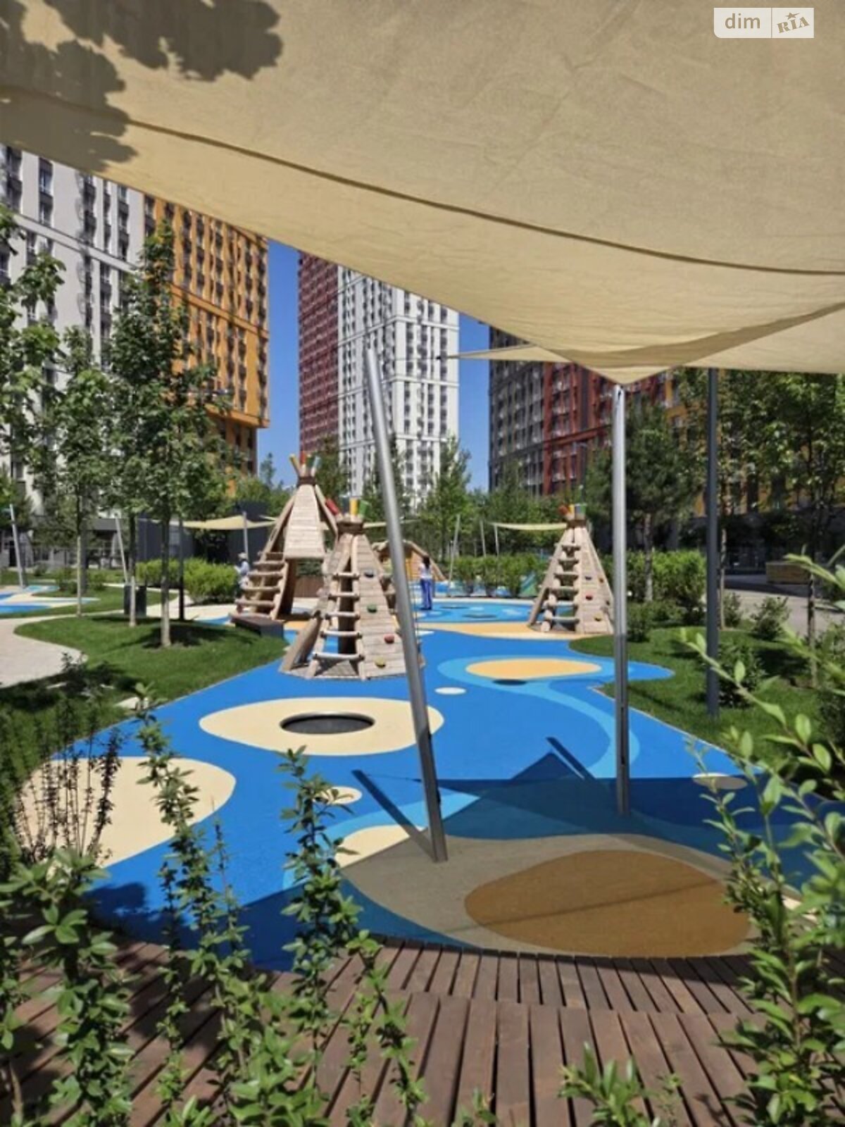Продажа трехкомнатной квартиры в Киеве, на шоссе Столичное 5А, район Теличка фото 1 Продажа трехкомнатной квартиры в Киеве, на шоссе Столичное 5А, район Теличка фото 1
