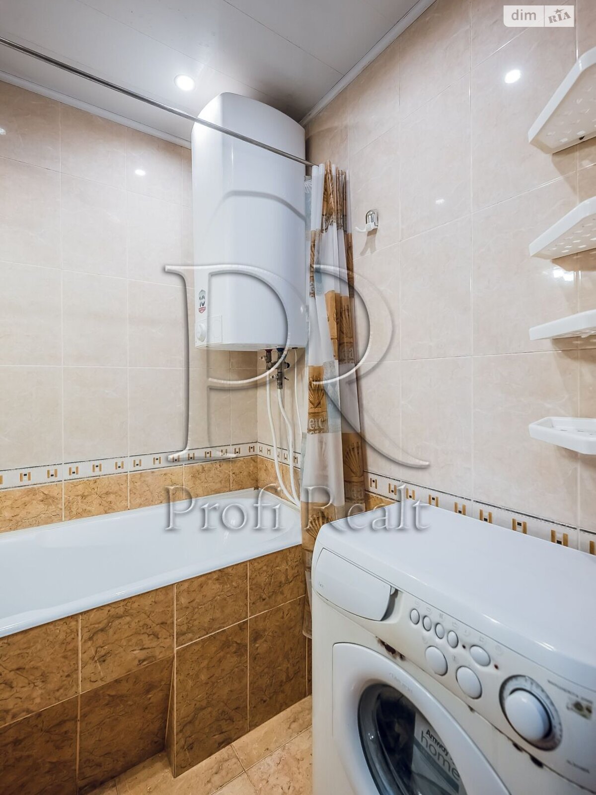 Продаж трикімнатної квартири в Києві, на просп. Академіка Глушкова 45, район Теремки-1 фото 1 Продаж трикімнатної квартири в Києві, на просп. Академіка Глушкова 45, район Теремки-1 фото 1