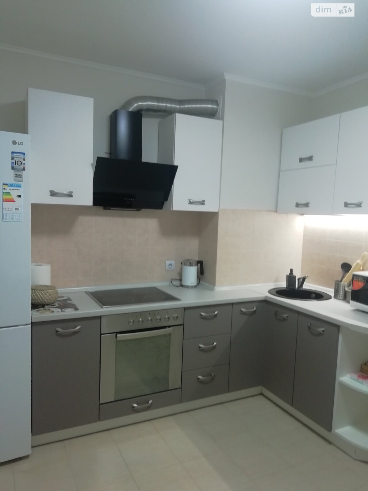Продаж однокімнатної квартири в Києві, на просп. Академіка Глушкова 9Є, район Теремки-1 фото 1 Продаж однокімнатної квартири в Києві, на просп. Академіка Глушкова 9Є, район Теремки-1 фото 1