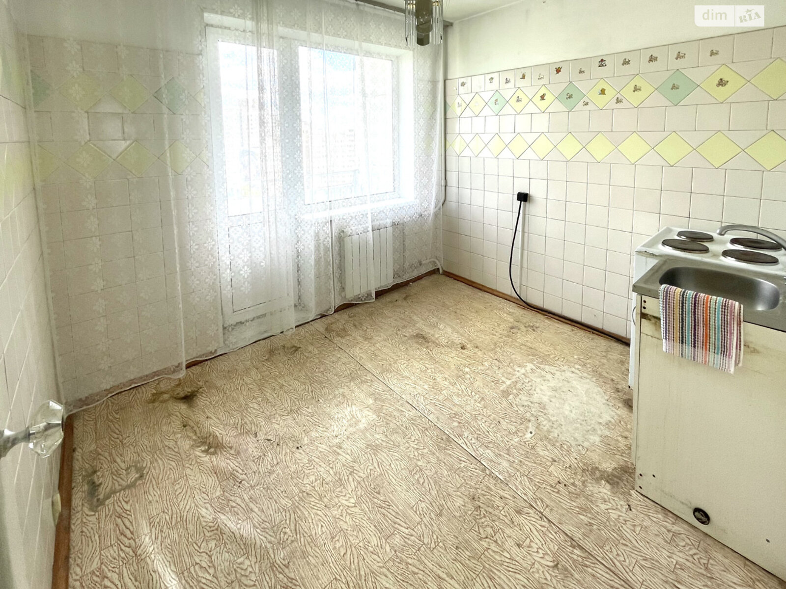 Продаж трикімнатної квартири в Києві, на просп. Академіка Глушкова 18, район Теремки-1 фото 1 Продаж трикімнатної квартири в Києві, на просп. Академіка Глушкова 18, район Теремки-1 фото 1