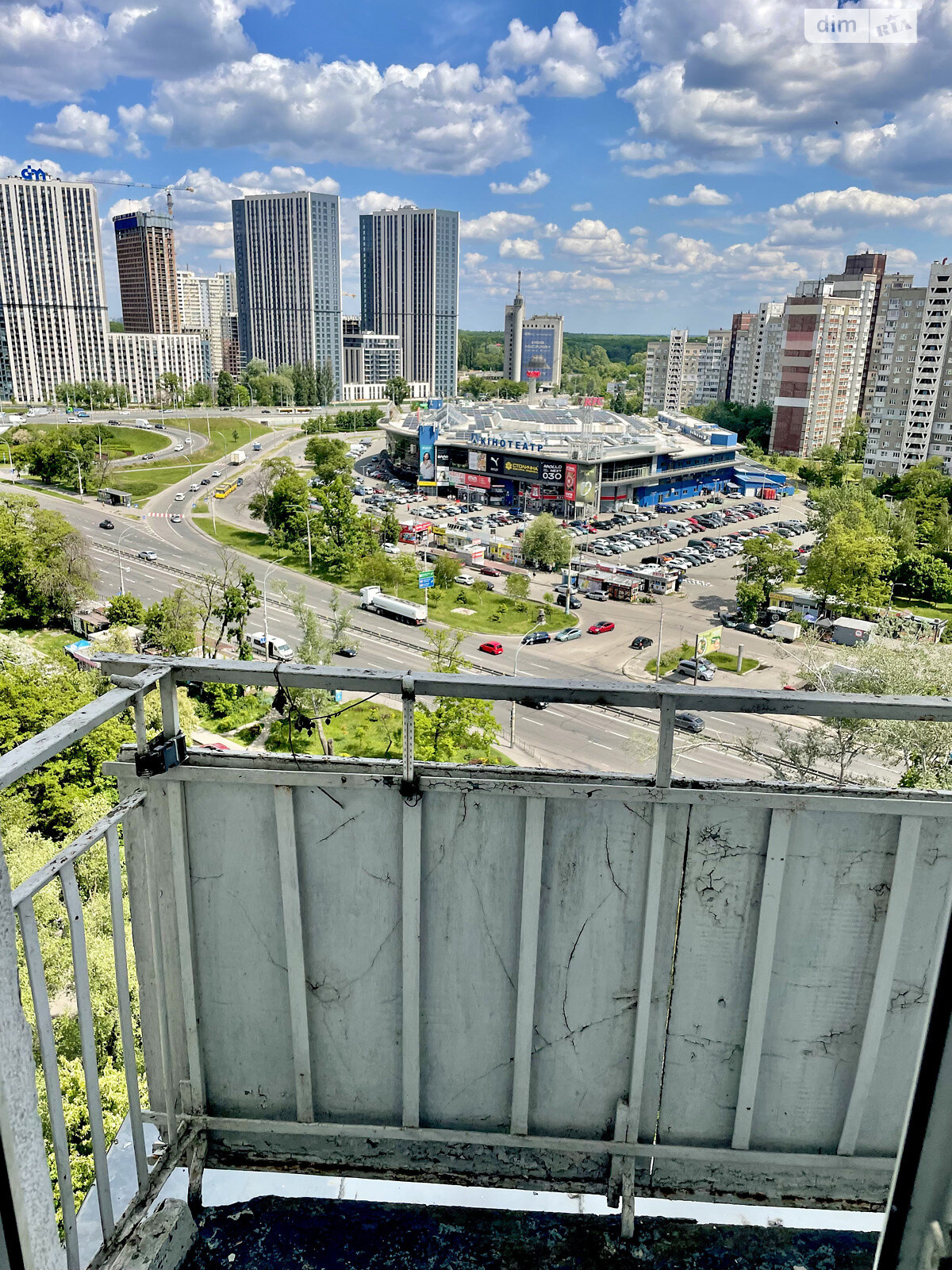 Продаж трикімнатної квартири в Києві, на просп. Академіка Глушкова 18, район Теремки-1 фото 1 Продаж трикімнатної квартири в Києві, на просп. Академіка Глушкова 18, район Теремки-1 фото 1