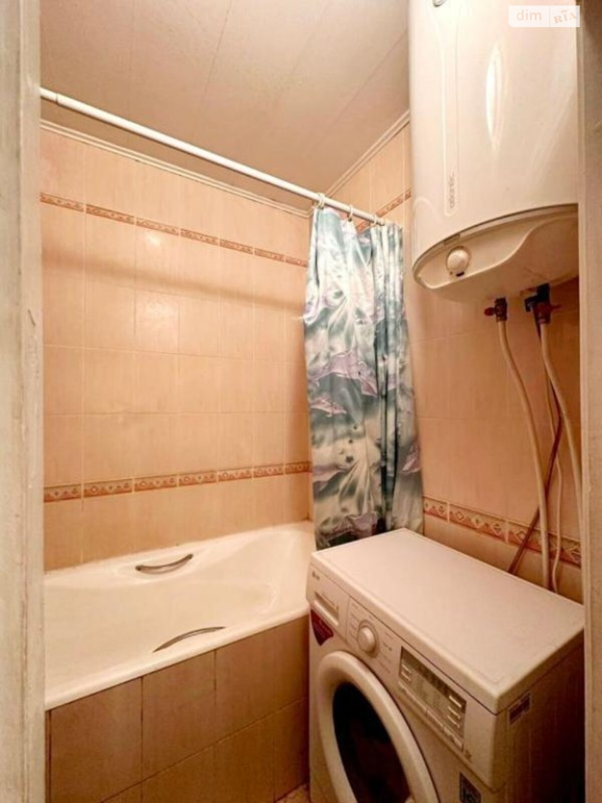 Продажа трехкомнатной квартиры в Киеве, на просп. Академика Глушкова 33, район Теремки-1 фото 1 Продажа трехкомнатной квартиры в Киеве, на просп. Академика Глушкова 33, район Теремки-1 фото 1