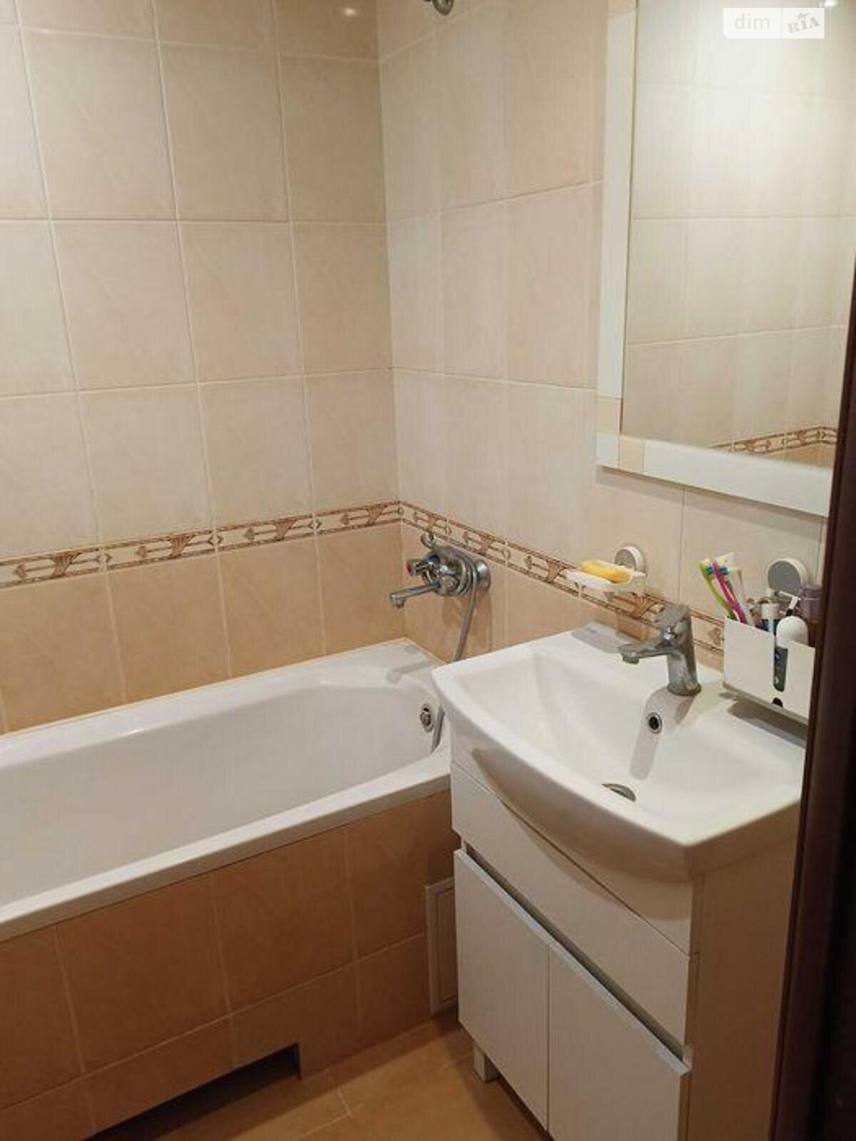 Продажа трехкомнатной квартиры в Киеве, на ул. Академика Заболотного 56, район Теремки-1 фото 1 Продажа трехкомнатной квартиры в Киеве, на ул. Академика Заболотного 56, район Теремки-1 фото 1