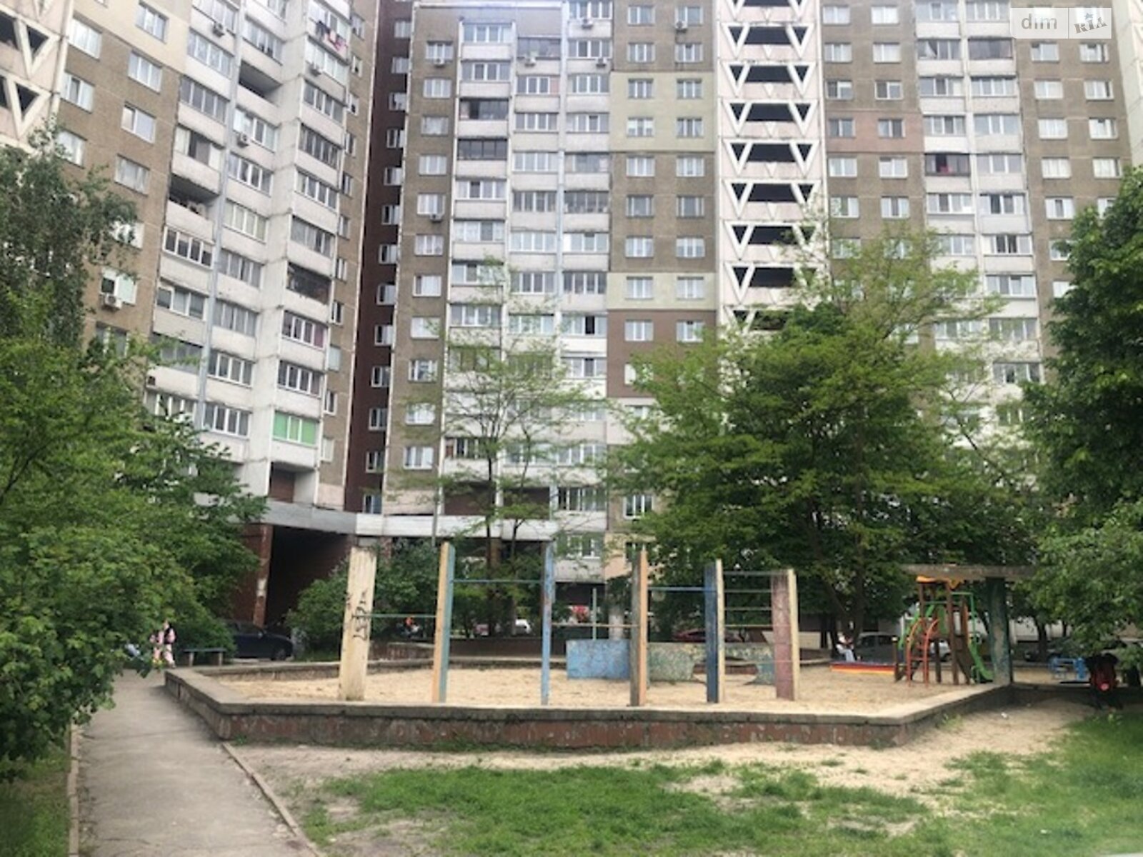 Продаж чотирикімнатної квартири в Києві, на вул. Академіка Заболотного 42, район Теремки-1 фото 1 Продаж чотирикімнатної квартири в Києві, на вул. Академіка Заболотного 42, район Теремки-1 фото 1