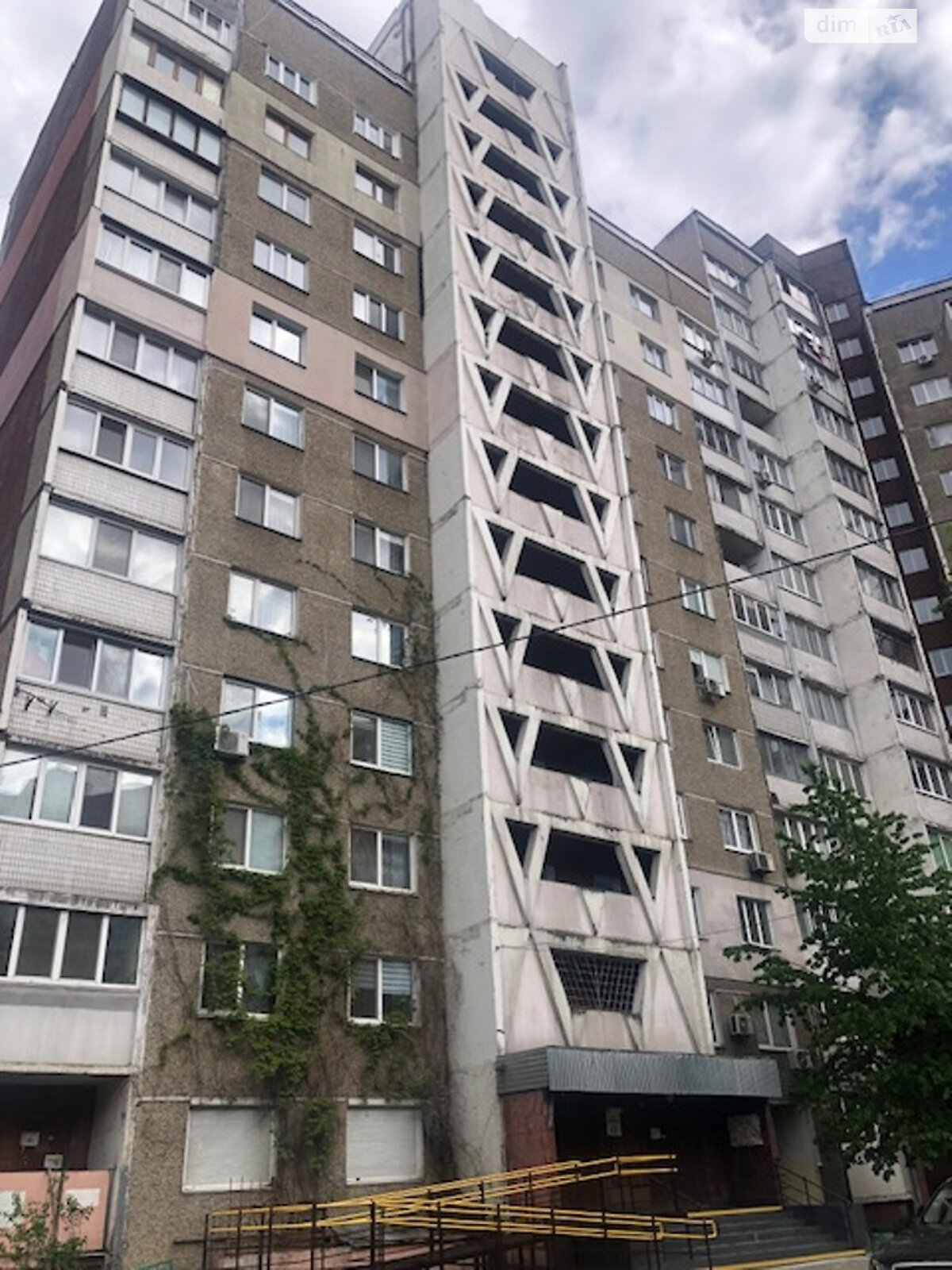 Продаж чотирикімнатної квартири в Києві, на вул. Академіка Заболотного 42, район Теремки-1 фото 1 Продаж чотирикімнатної квартири в Києві, на вул. Академіка Заболотного 42, район Теремки-1 фото 1