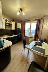 Продажа трехкомнатной квартиры в Киеве, на ул. Академика Заболотного 18, район Теремки-1 фото 2