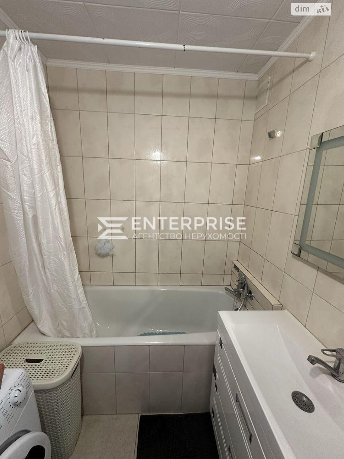 Продажа трехкомнатной квартиры в Киеве, на ул. Академика Заболотного 26, район Теремки-1 фото 1 Продажа трехкомнатной квартиры в Киеве, на ул. Академика Заболотного 26, район Теремки-1 фото 1