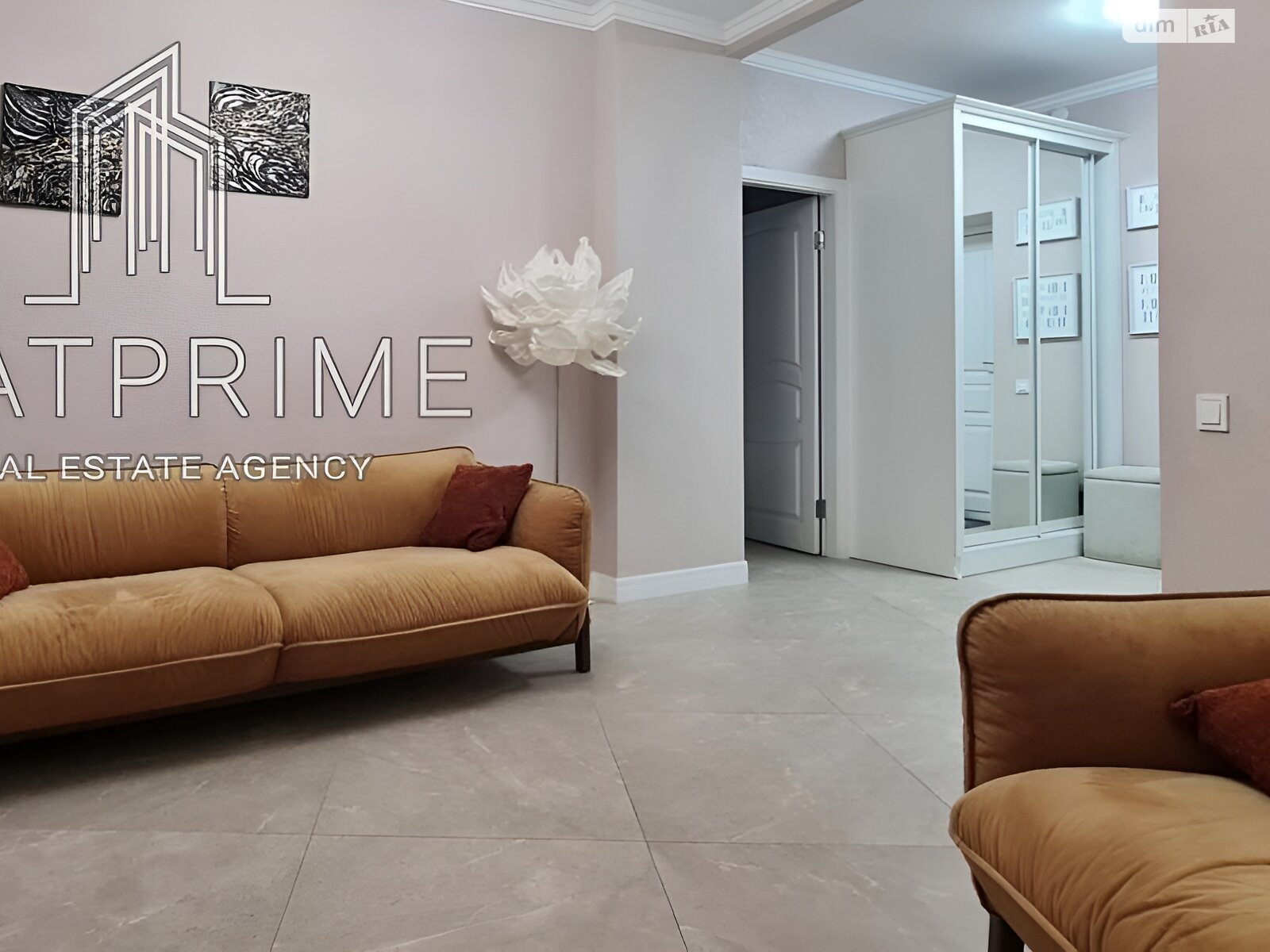 Продаж трикімнатної квартири в Києві, на просп. Академіка Глушкова 9В, район Теремки-2 фото 1 Продаж трикімнатної квартири в Києві, на просп. Академіка Глушкова 9В, район Теремки-2 фото 1